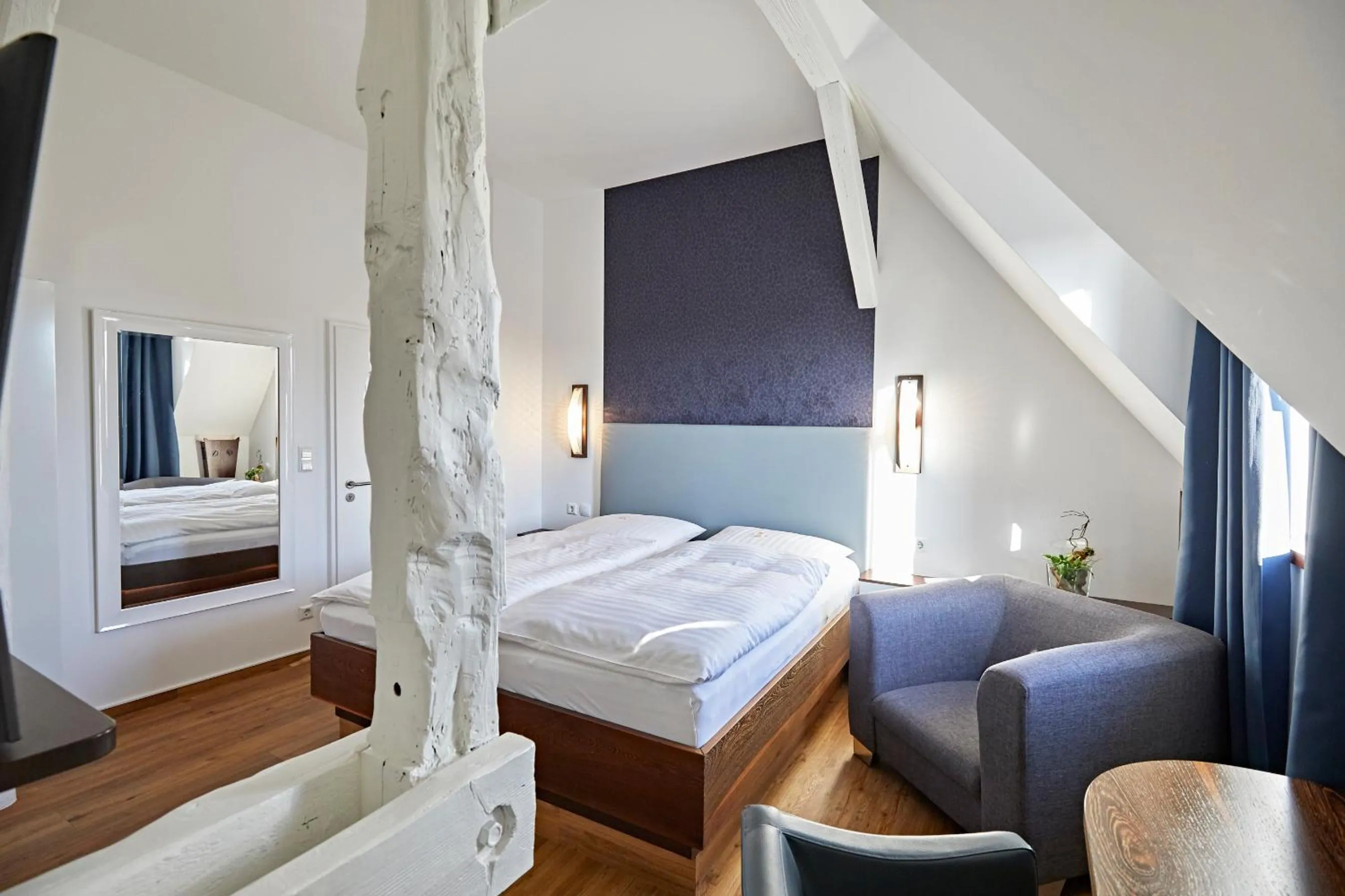 Bedroom, Bed in Hotel Zur Wartburg