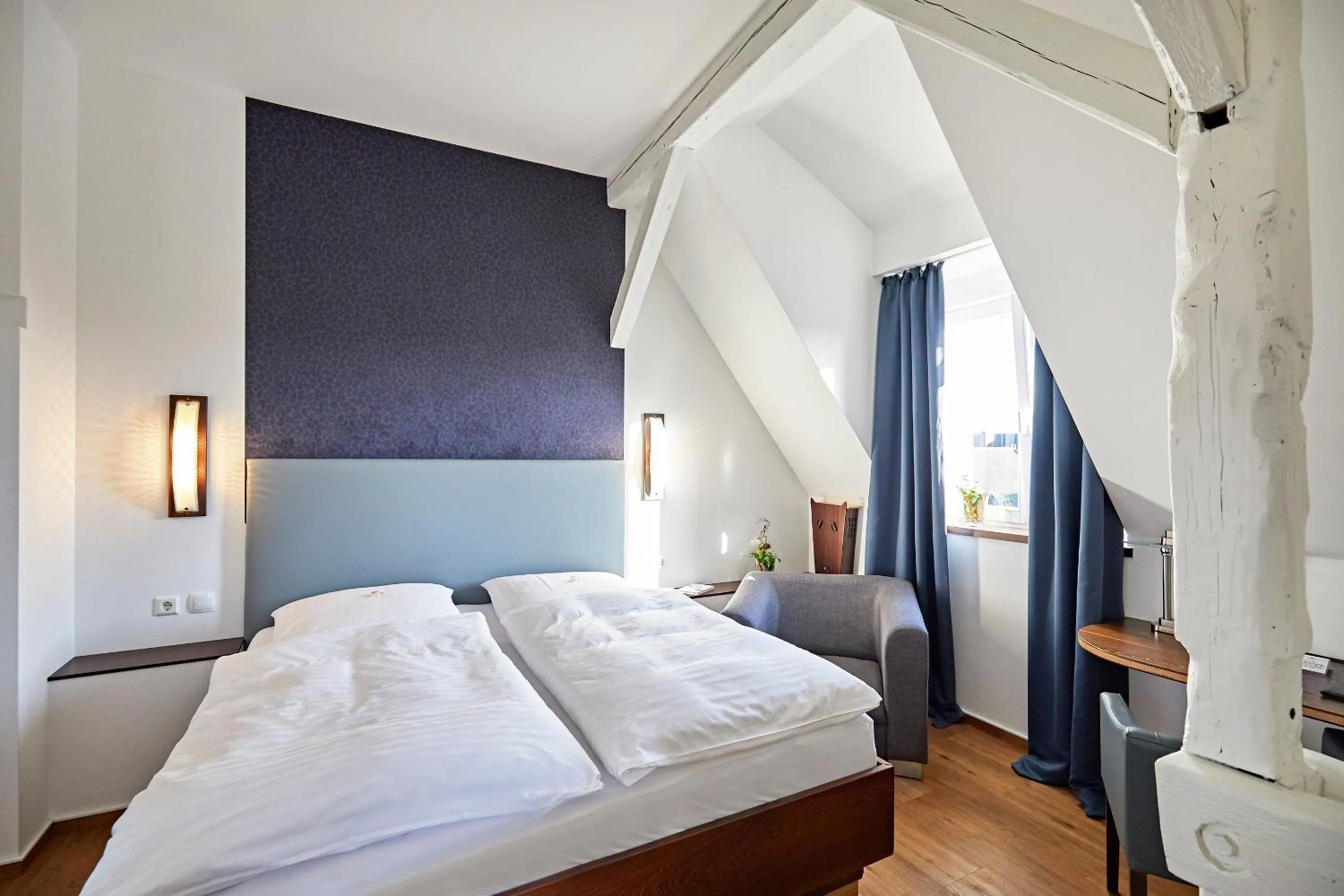 Bedroom, Bed in Hotel Zur Wartburg