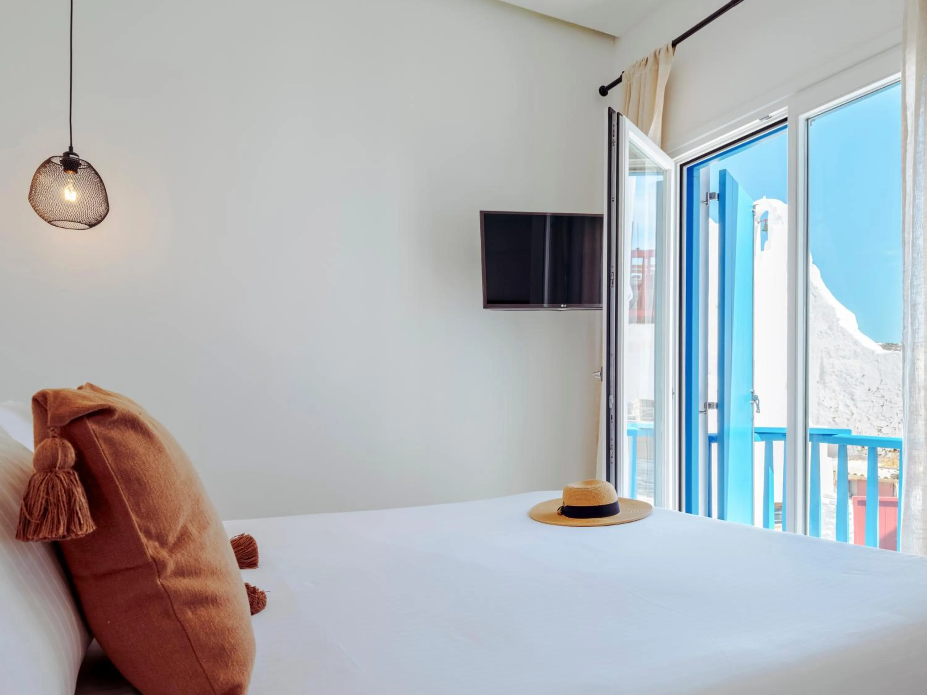 Bed in Bluetopia Suites