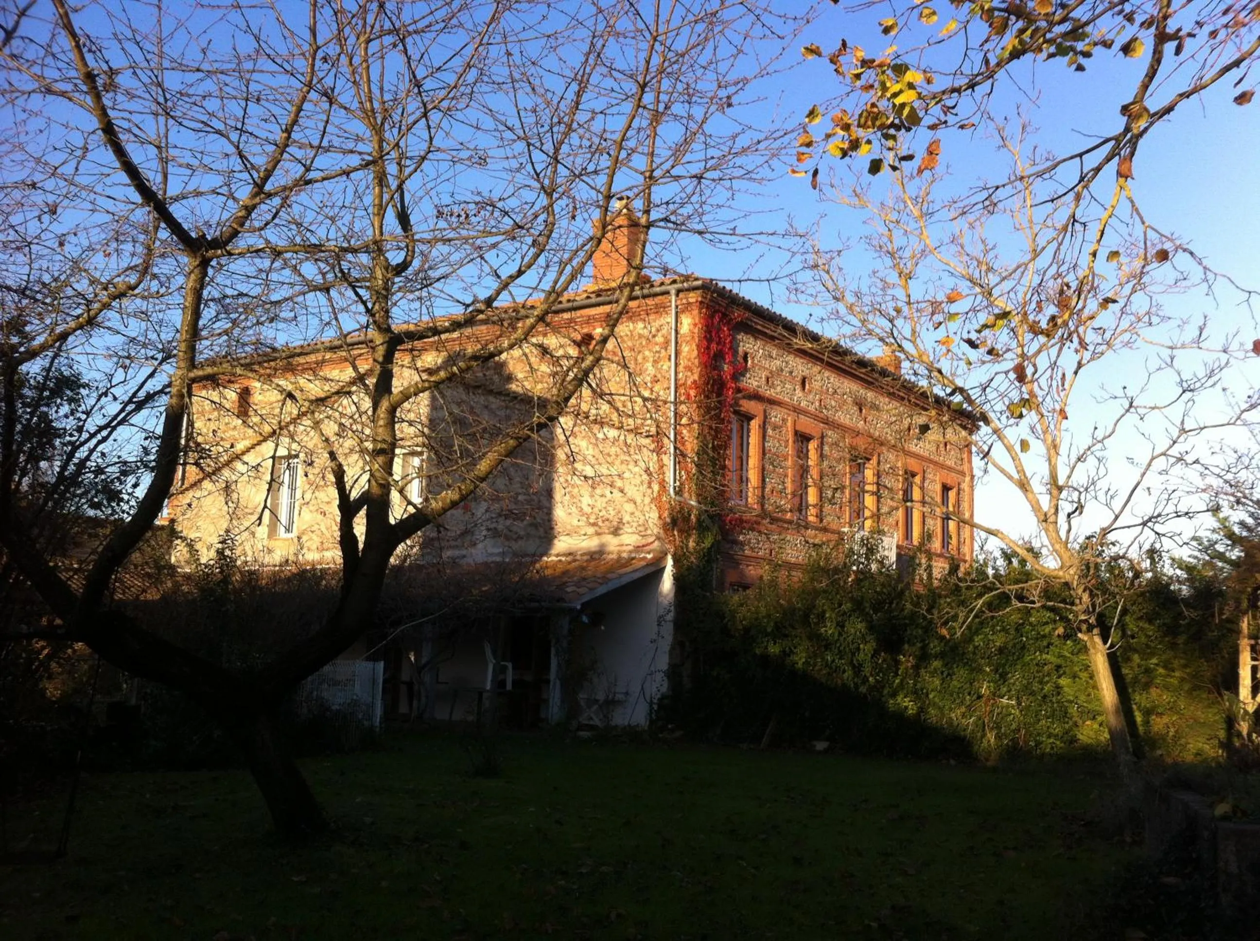 Property building in Gentil'Home - Toulouse B&B Prestige