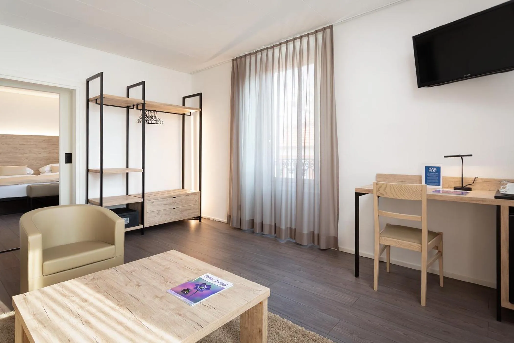 Bedroom, Bed in Hotel Du Lac