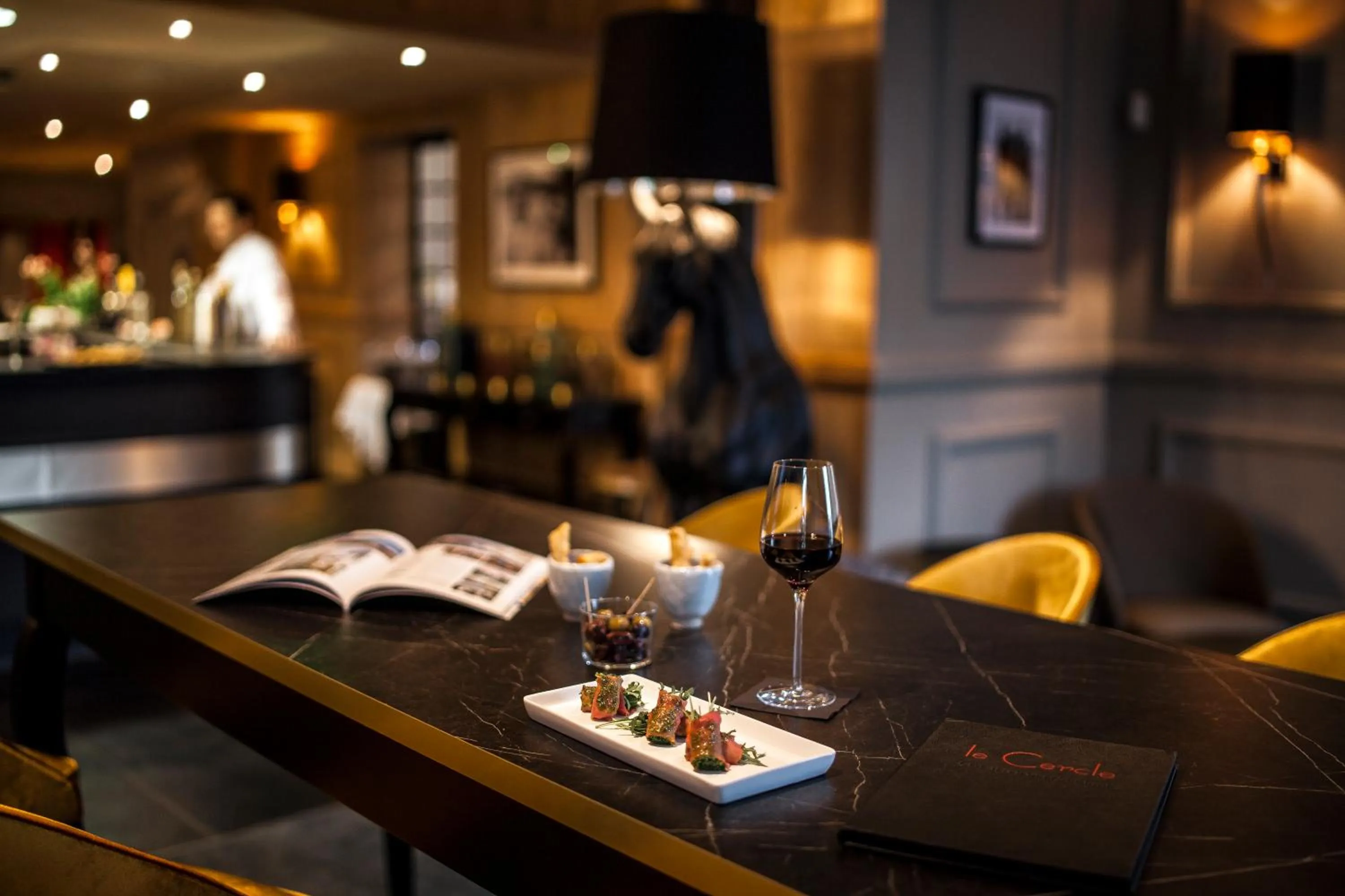 Living room in The Originals Boutique, La Maison Rouge, Lens Ouest