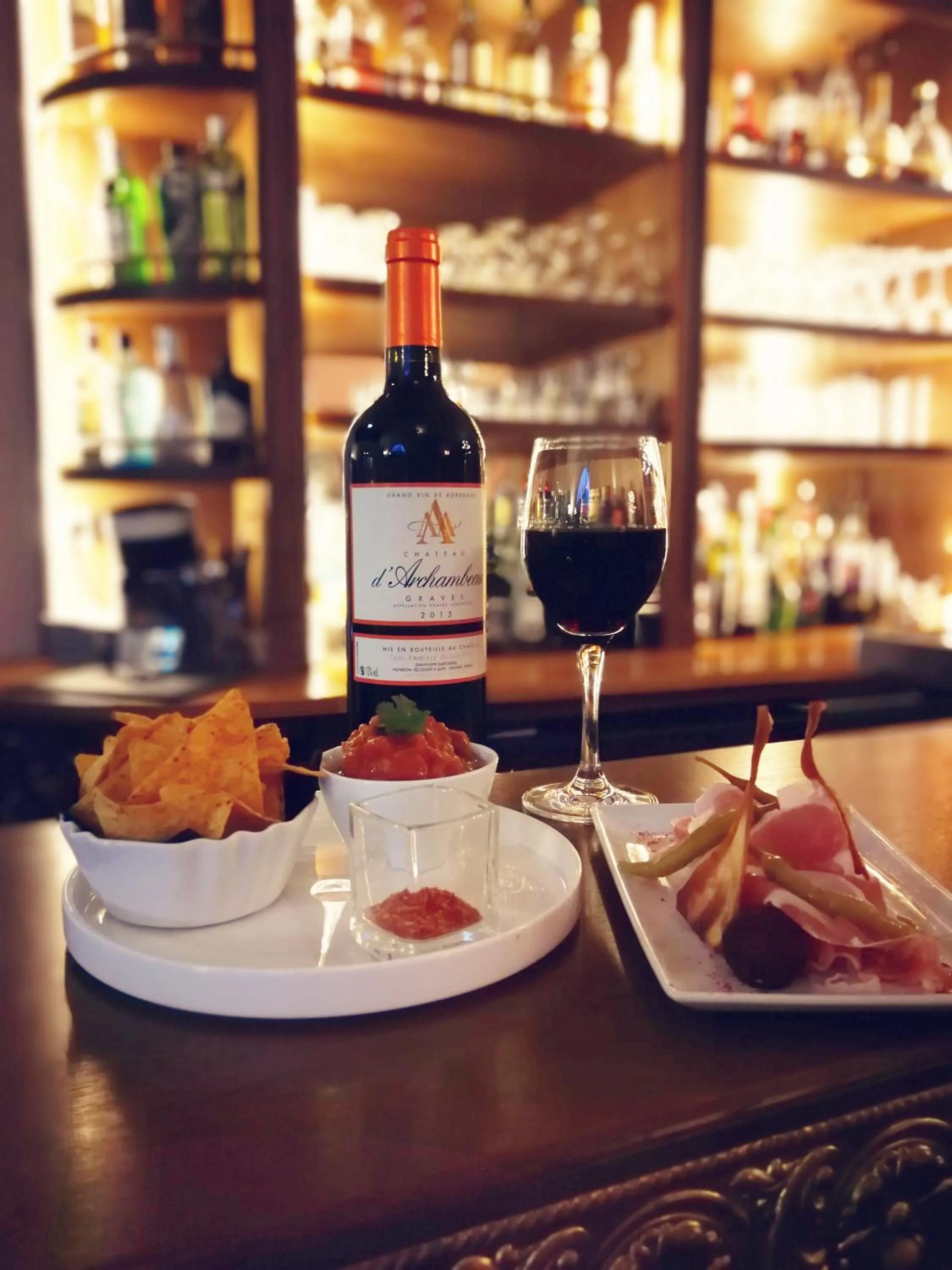 Lounge or bar in Hôtel Chantaco Golf & Wellness