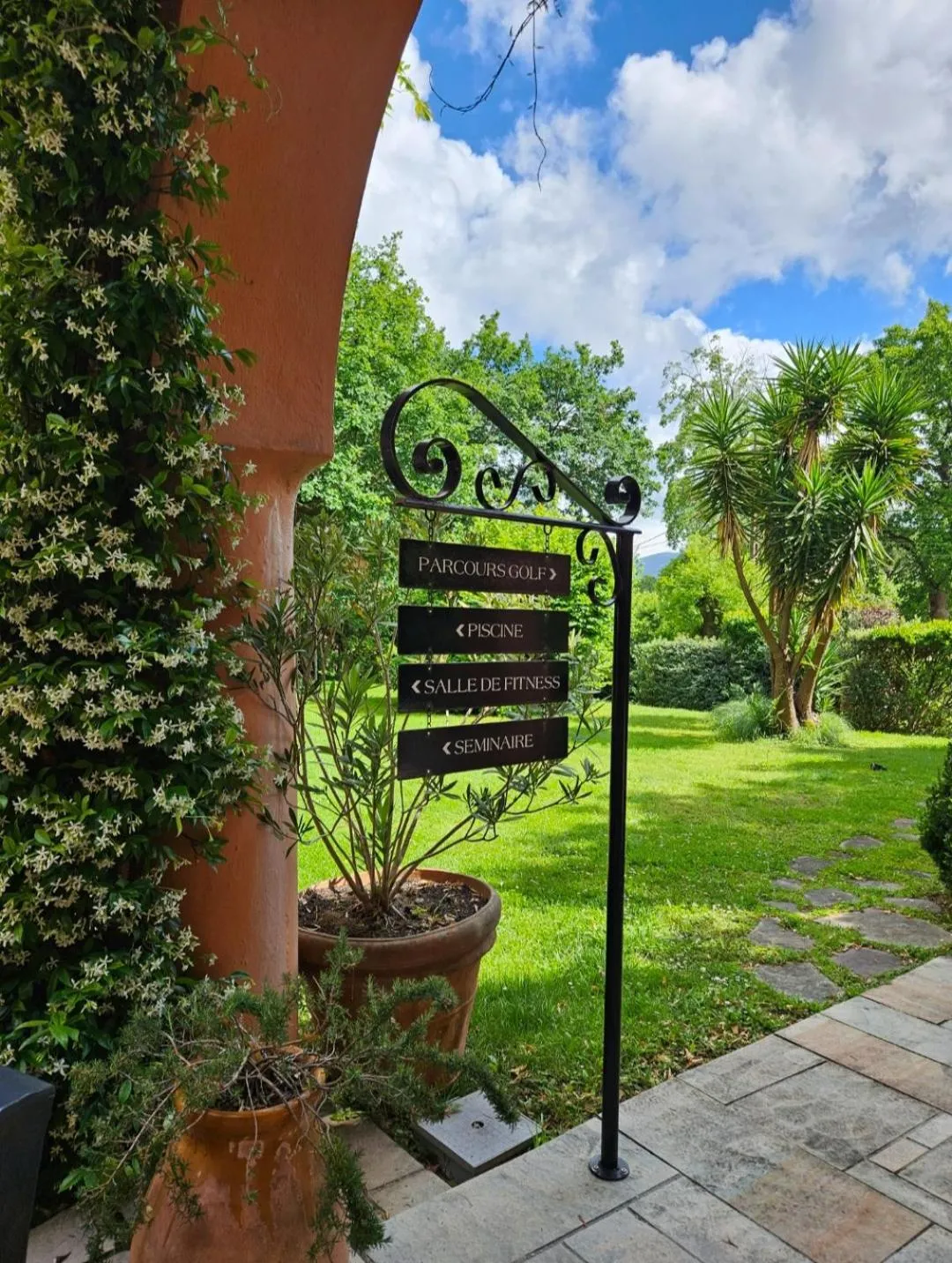 Garden in Hôtel Chantaco Golf & Wellness