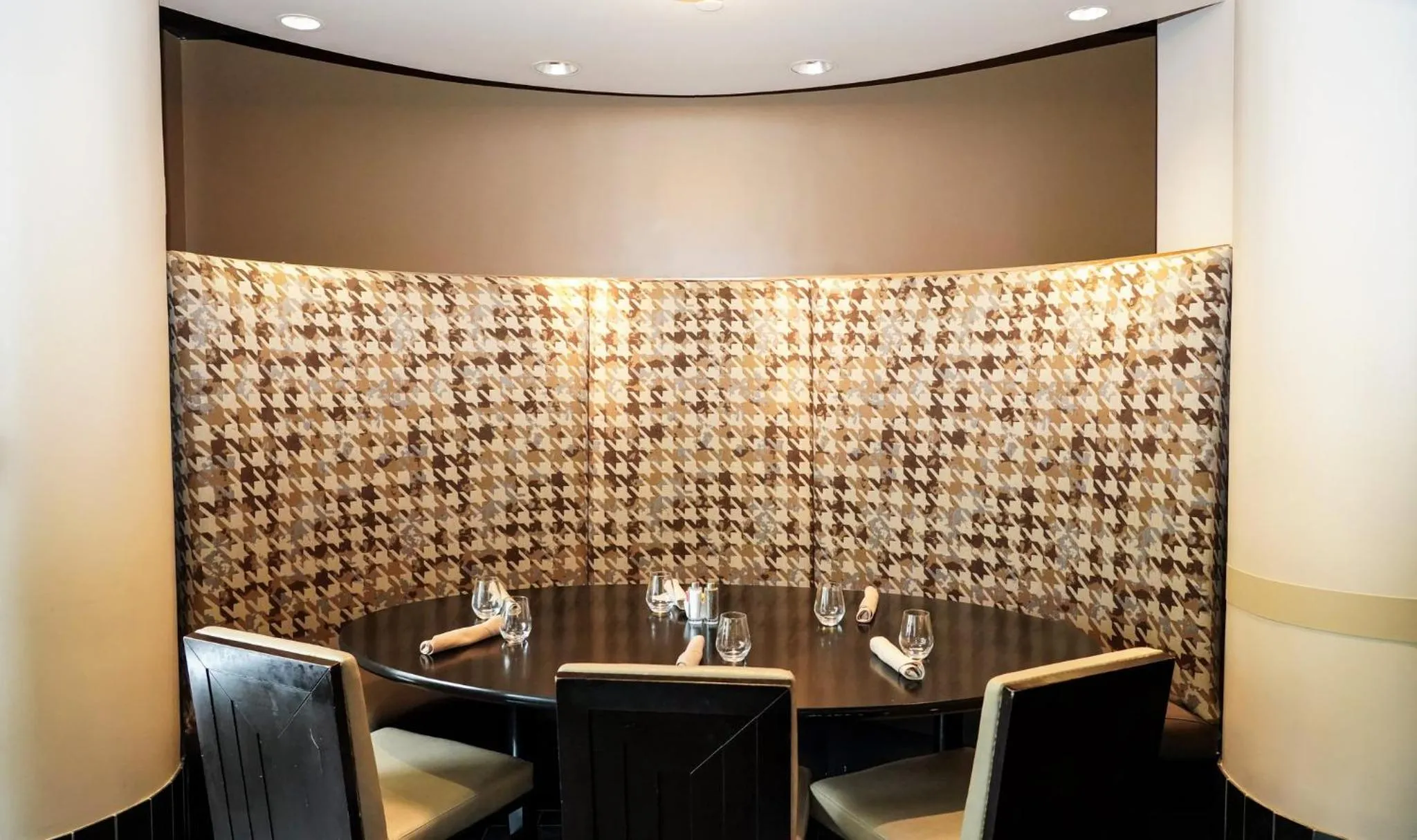 Restaurant/places to eat in Holiday Inn Washington Capitol-National Mall by IHG