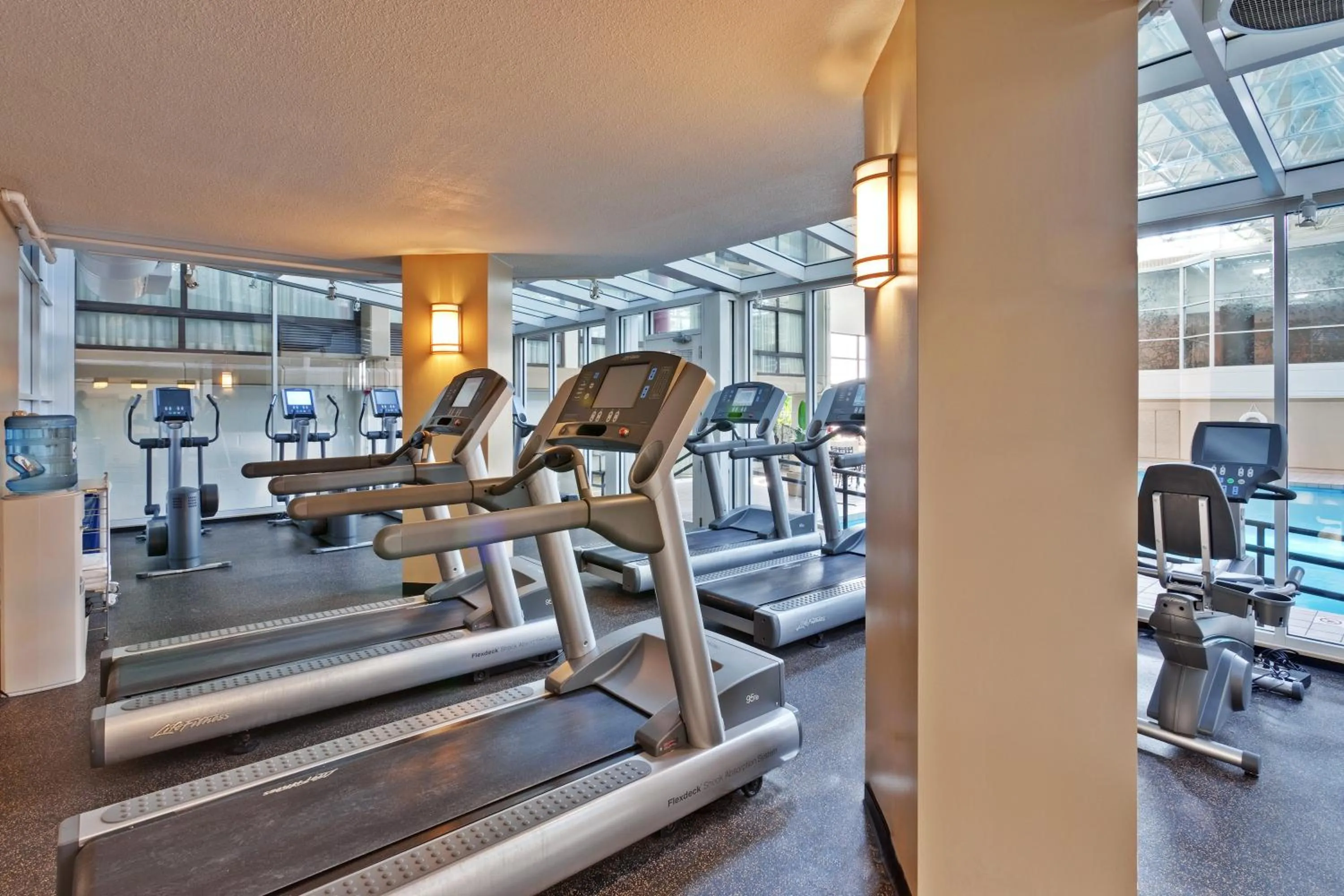 Spa and wellness centre/facilities in Crowne Plaza Chicago O'Hare Hotel & Conference Center by IHG