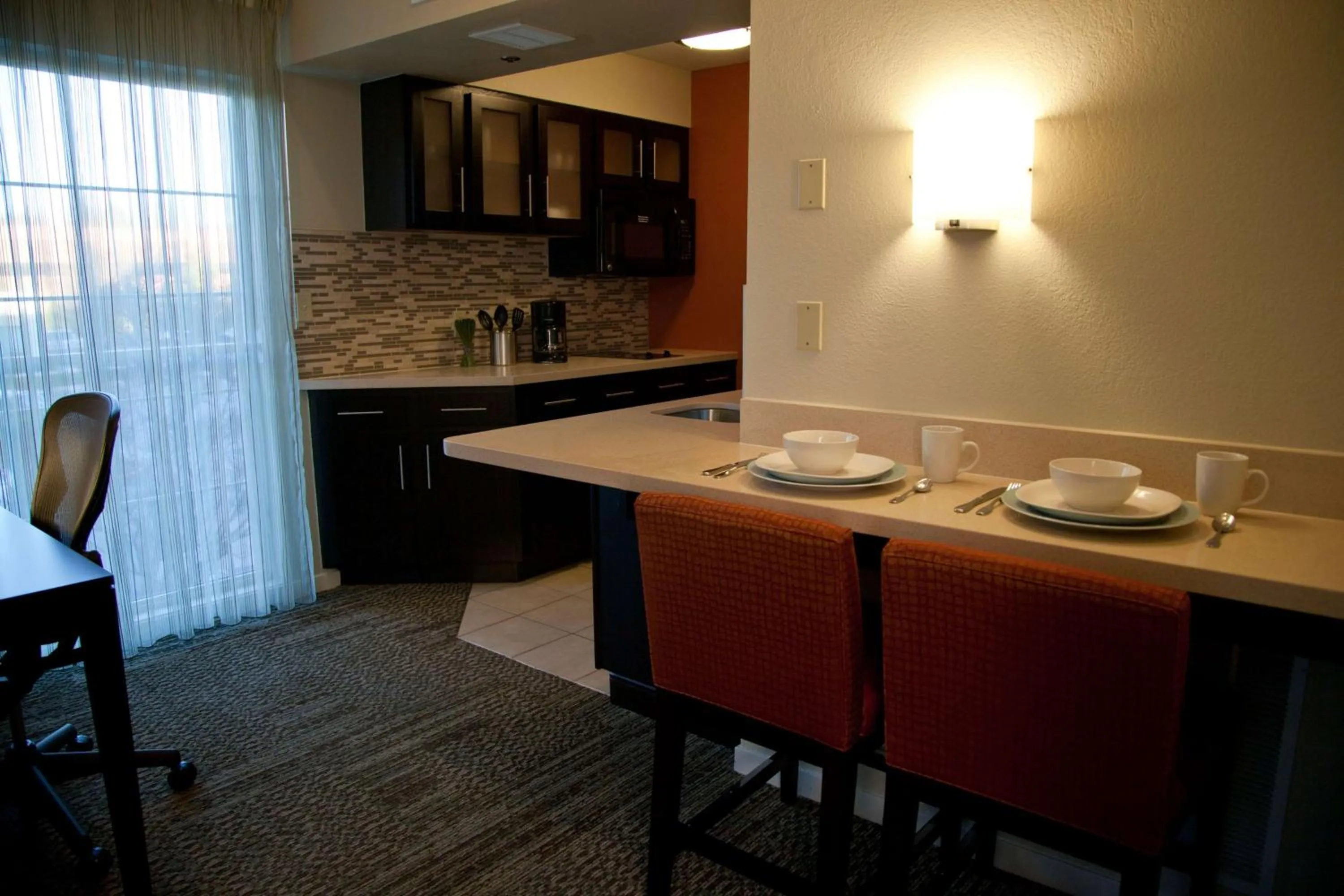 Kitchen or kitchenette in Sonesta ES Suites San Francisco Airport San Bruno