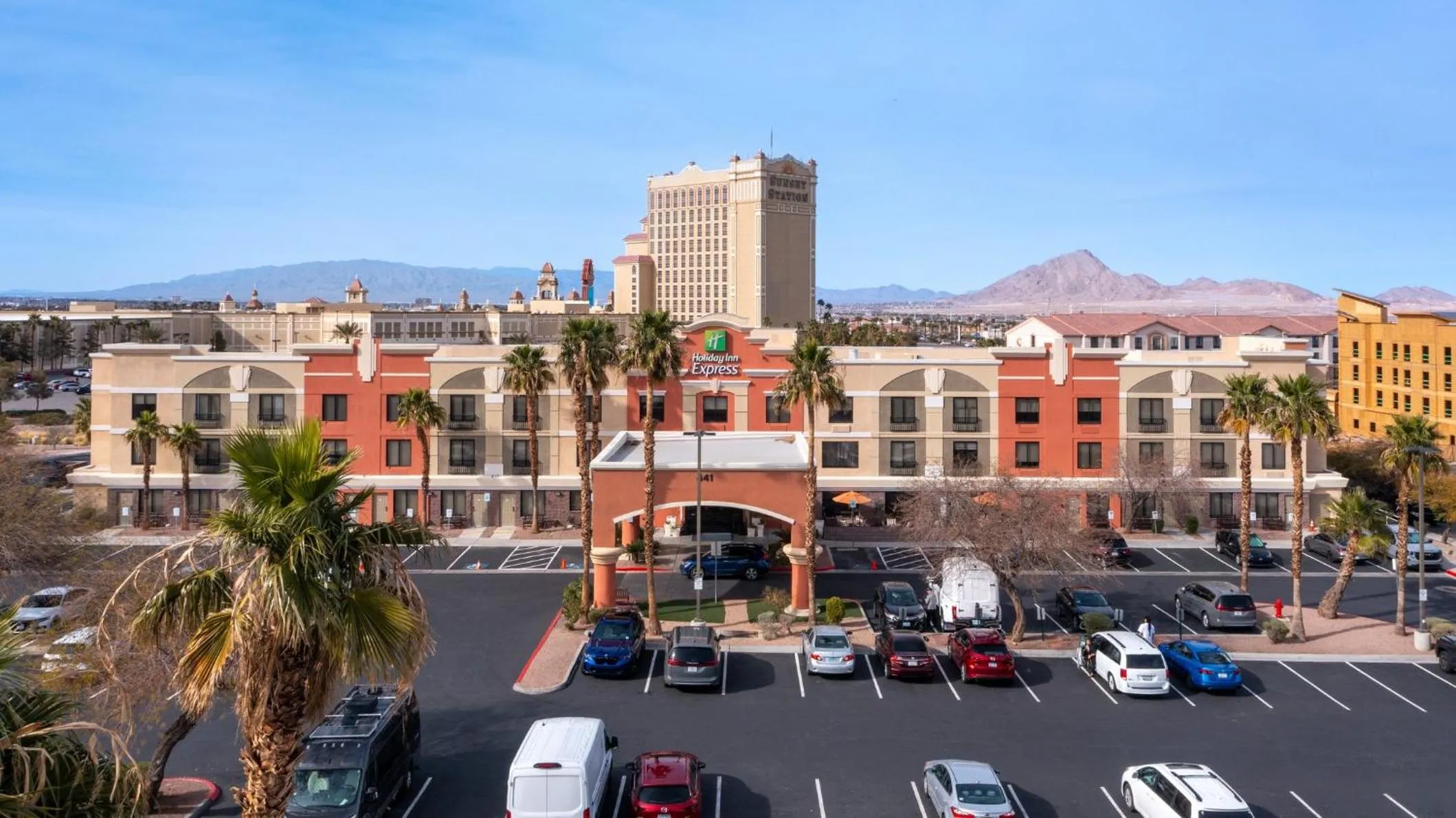 Property building in Holiday Inn Express Hotel and Suites - Henderson by IHG