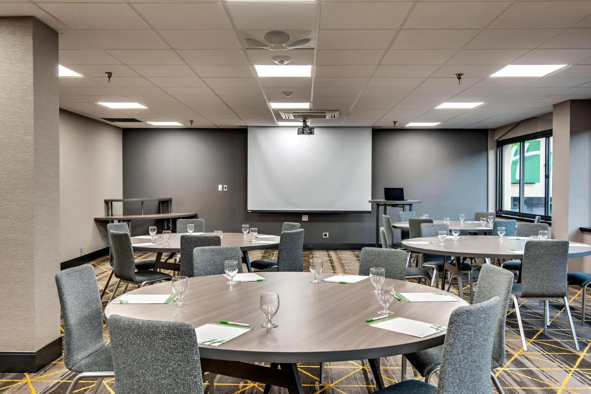 Meeting/conference room in Holiday Inn Washington-Central/White House by IHG