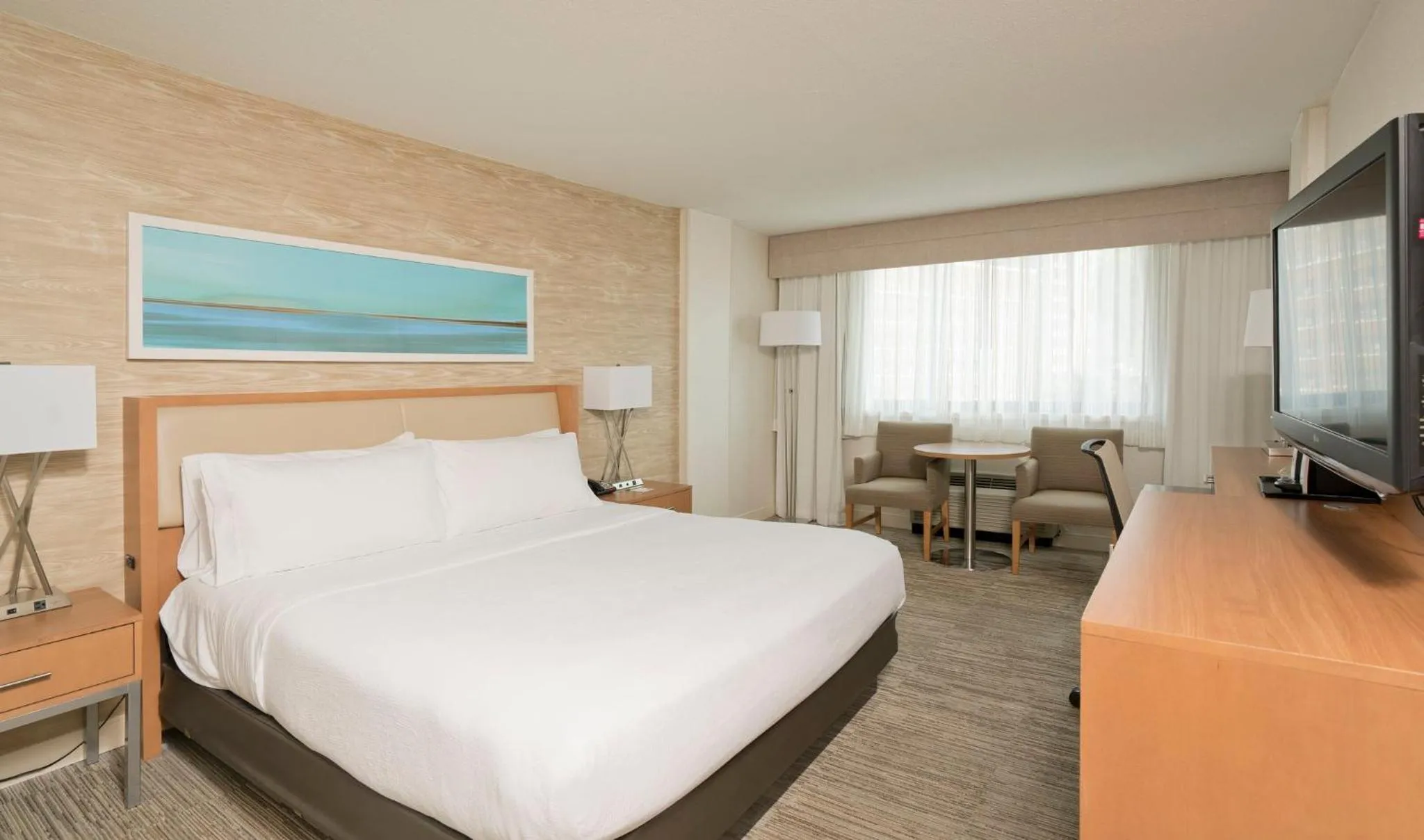 Photo of the whole room, Bed in Holiday Inn Washington-Central/White House by IHG