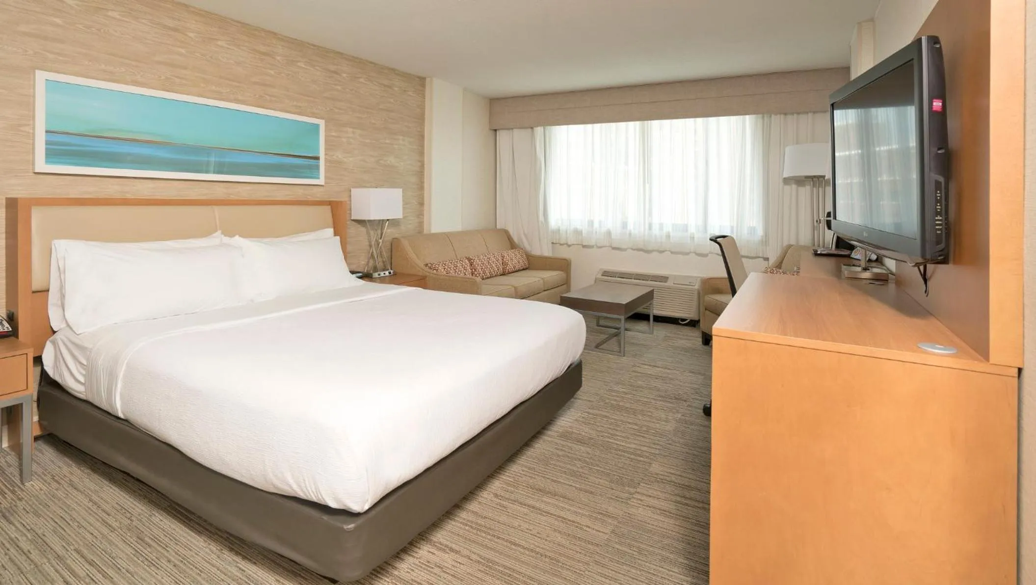 Photo of the whole room, Bed in Holiday Inn Washington-Central/White House by IHG