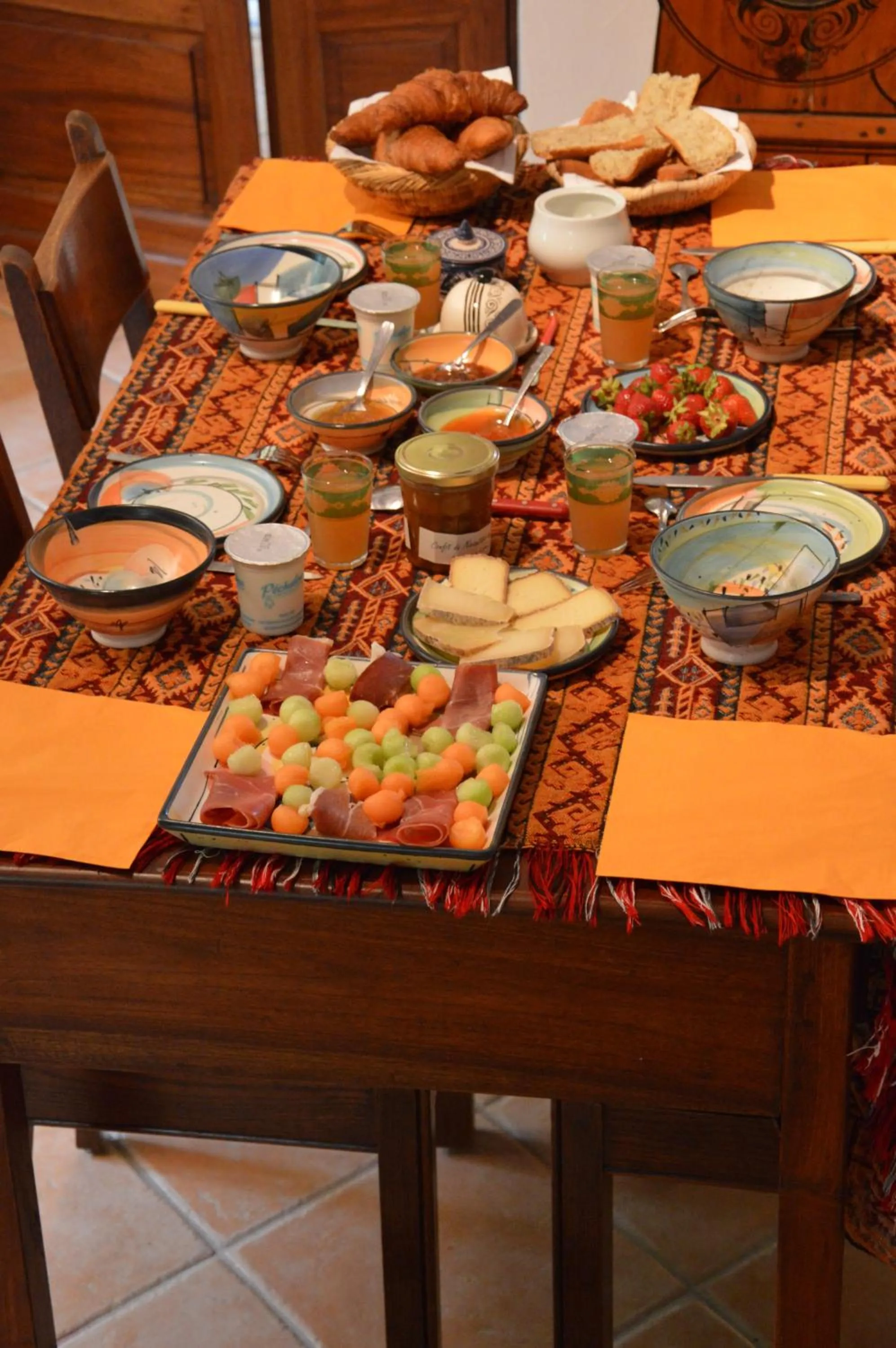 Food and drinks in Les Deux Tours