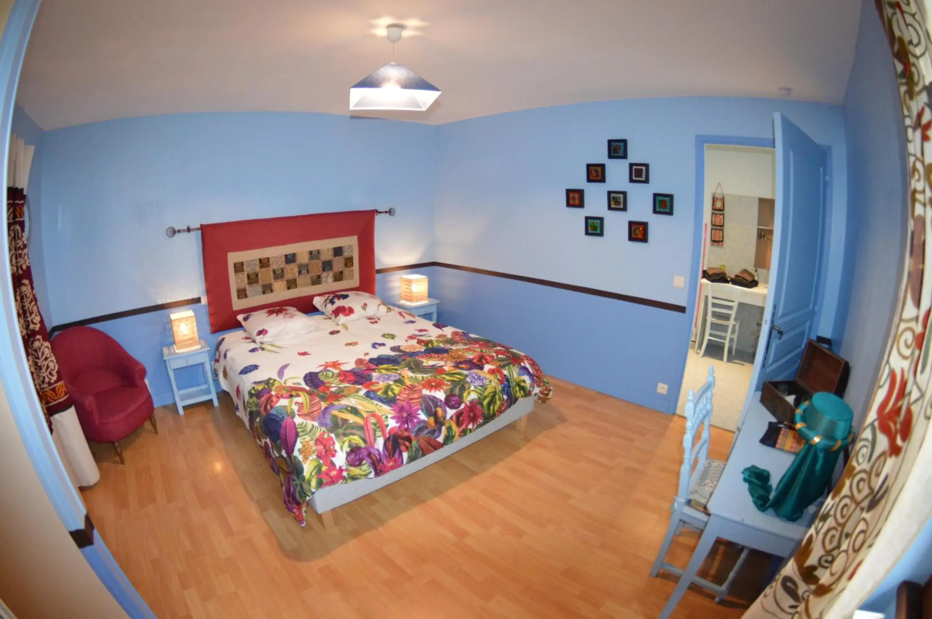 Double Room - Disability Access in Les Deux Tours Double Room - Disability Access in Les Deux Tours