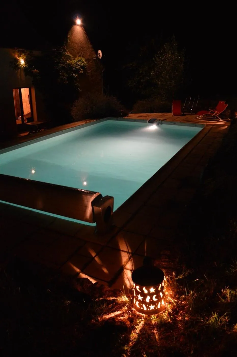 Pool view in Les Deux Tours