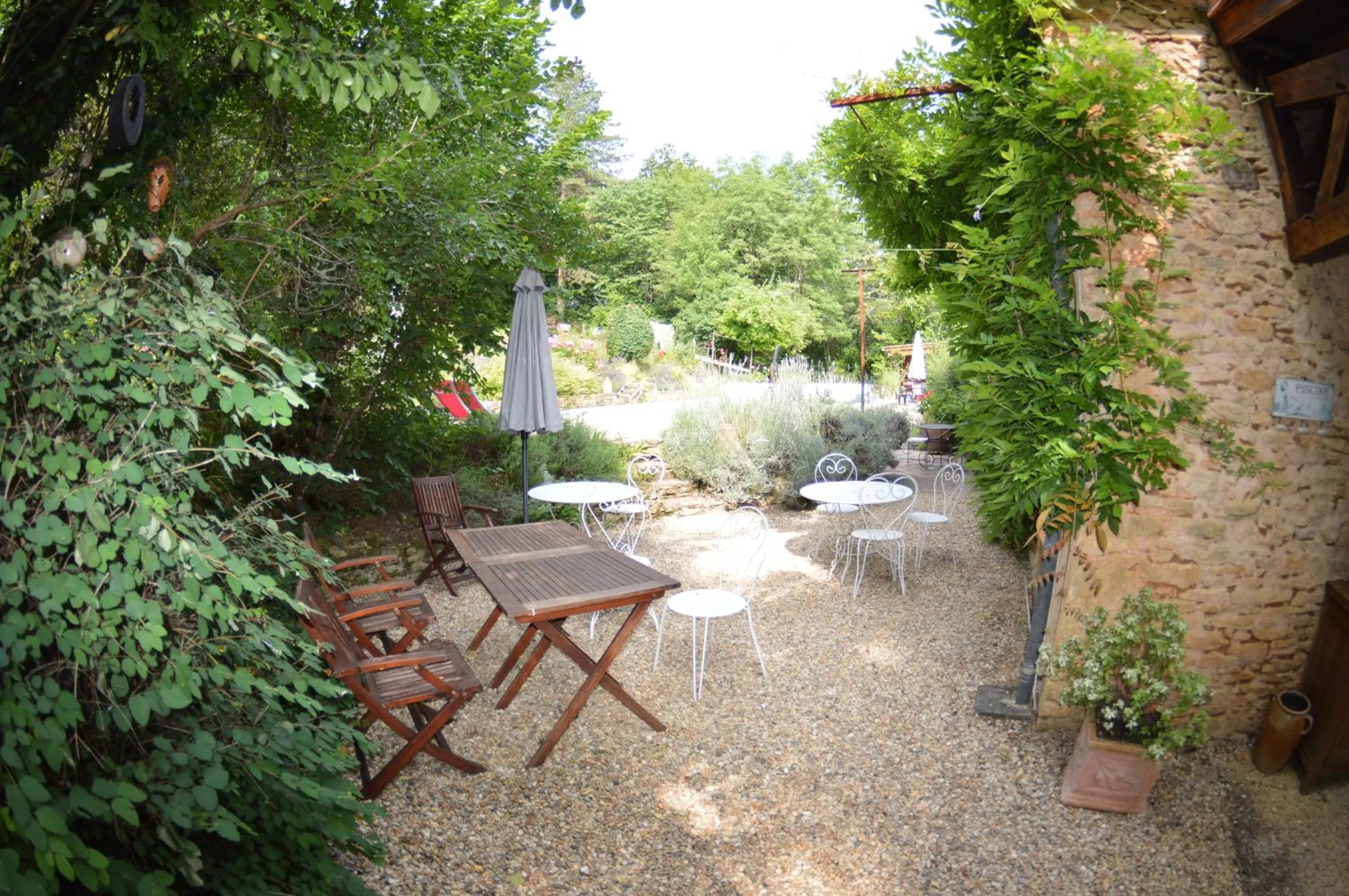 Property building in Les Deux Tours