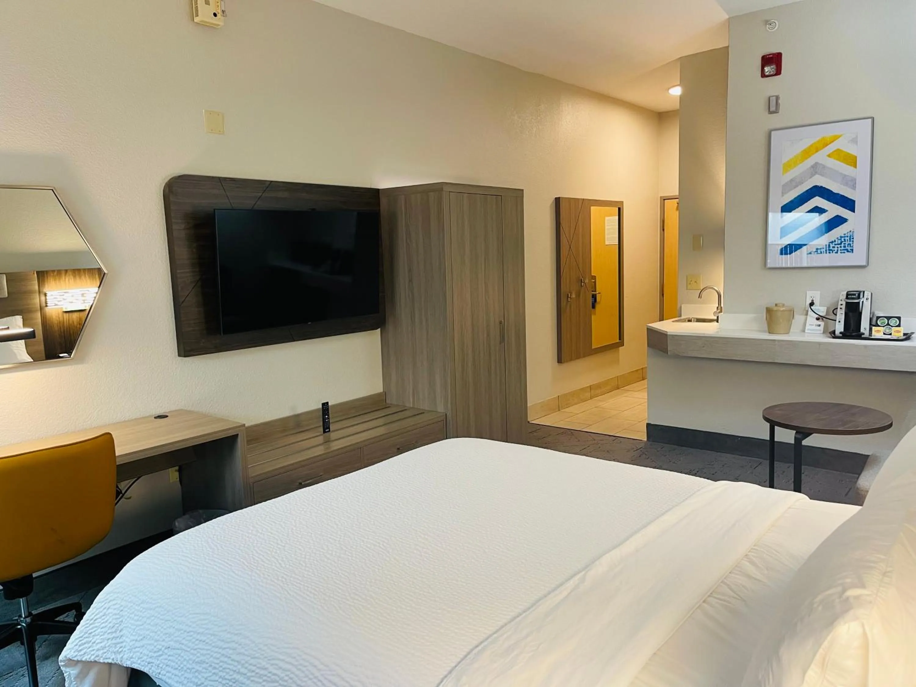 Bed in Holiday Inn Express Berkeley by IHG