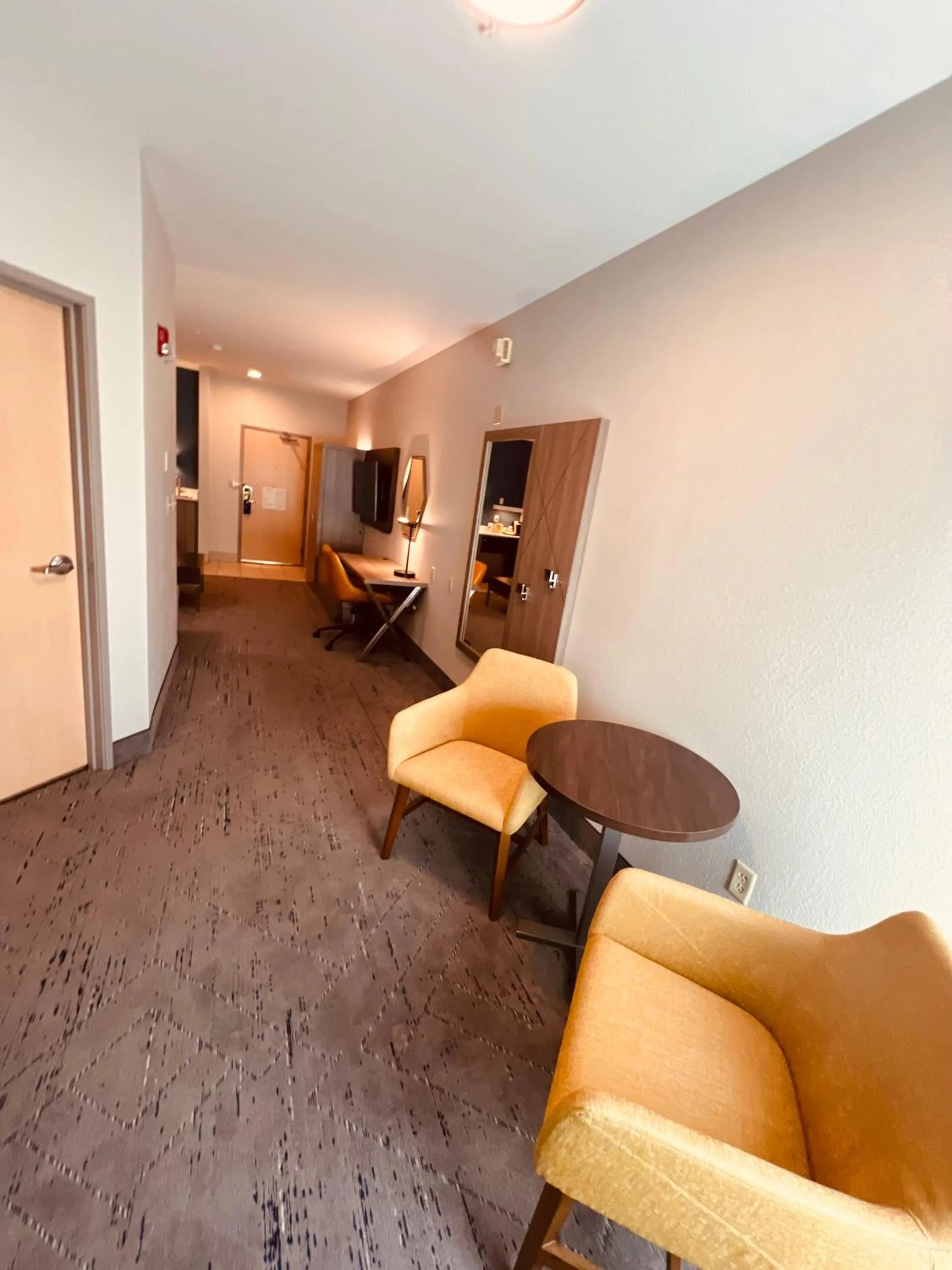 TV and multimedia in Holiday Inn Express Berkeley by IHG