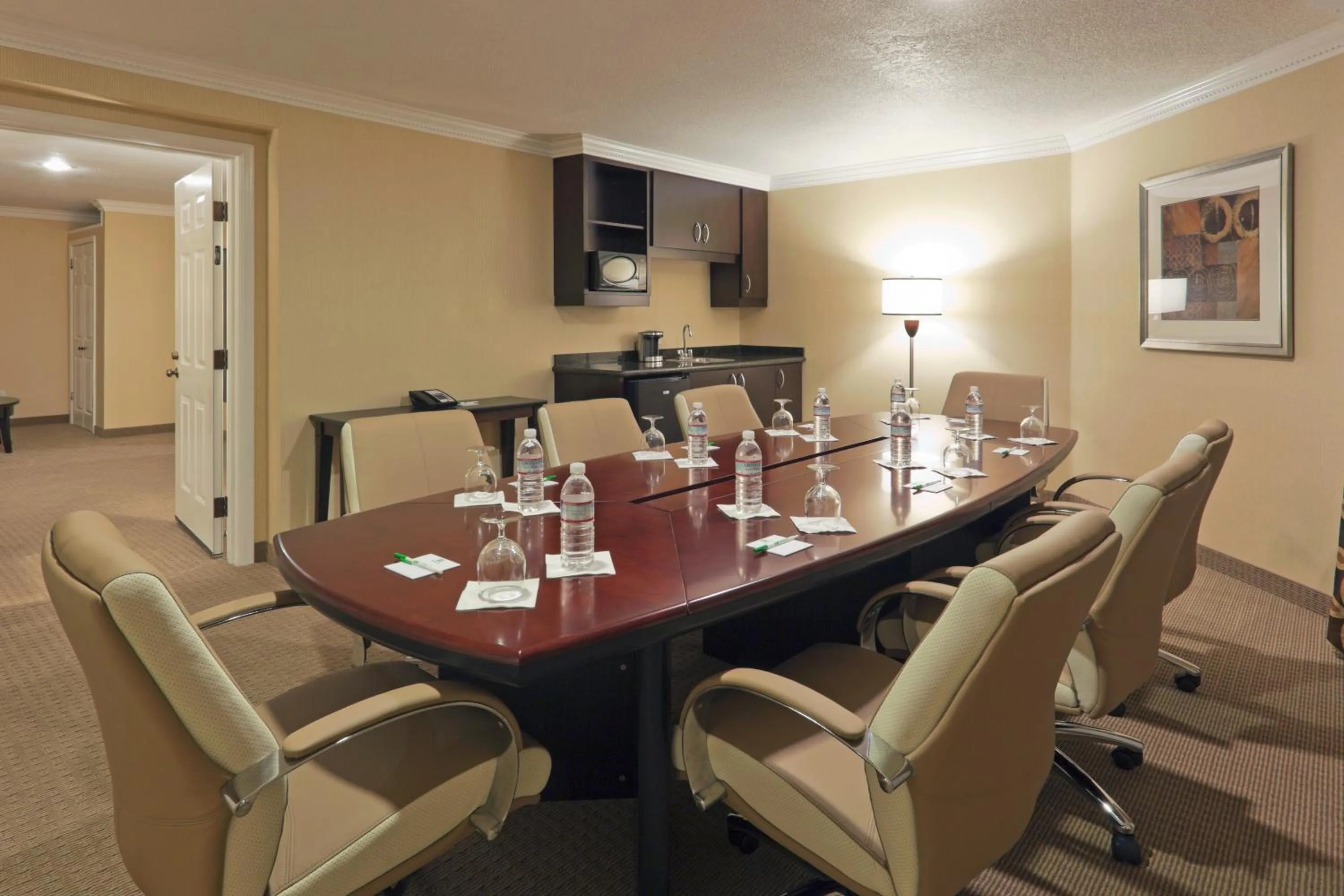 Meeting/conference room in Holiday Inn & Suites San Mateo - SFO by IHG