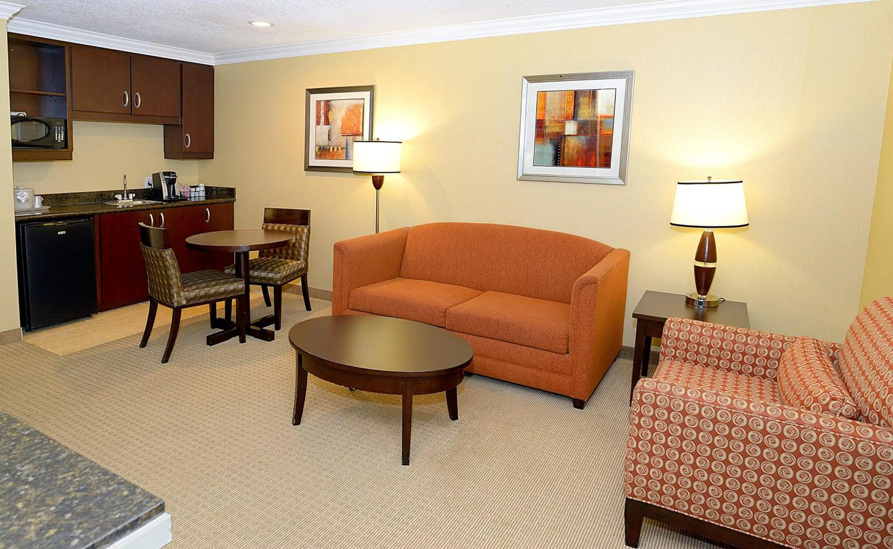 Photo of the whole room in Holiday Inn & Suites San Mateo - SFO by IHG