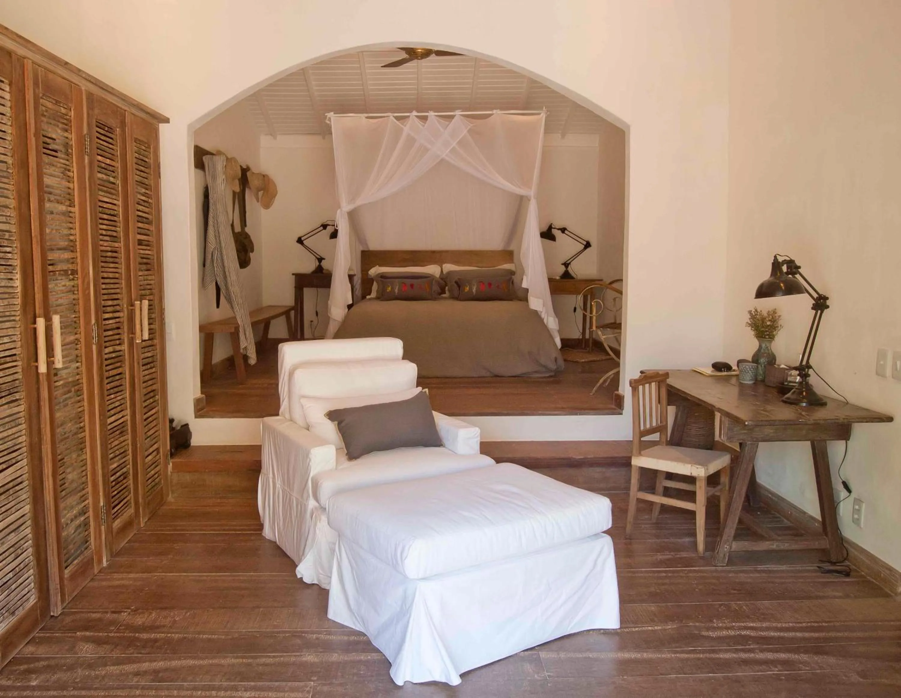 Photo of the whole room, Bed in Casa Angatu