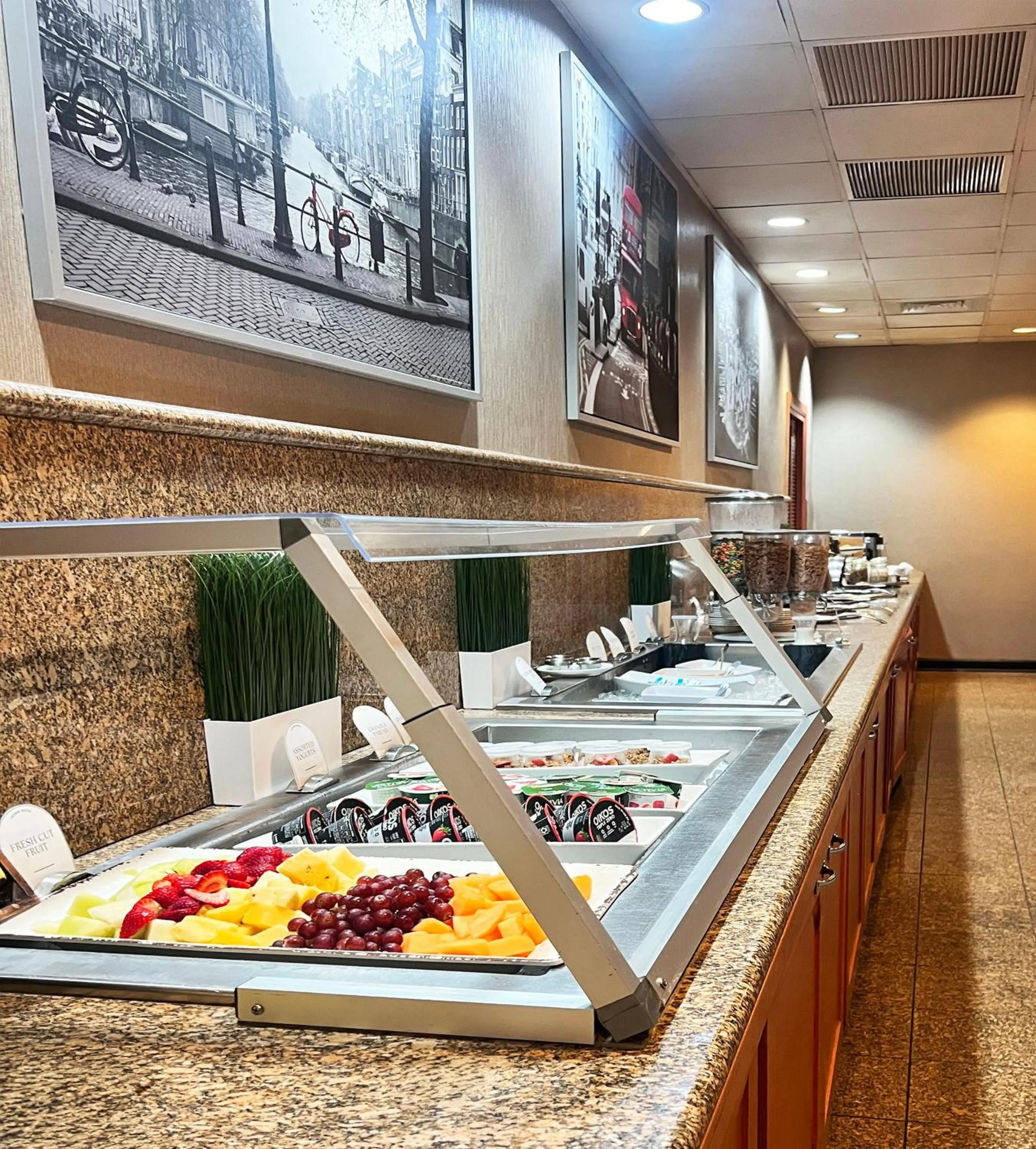 Breakfast in Crowne Plaza Newark Airport by IHG