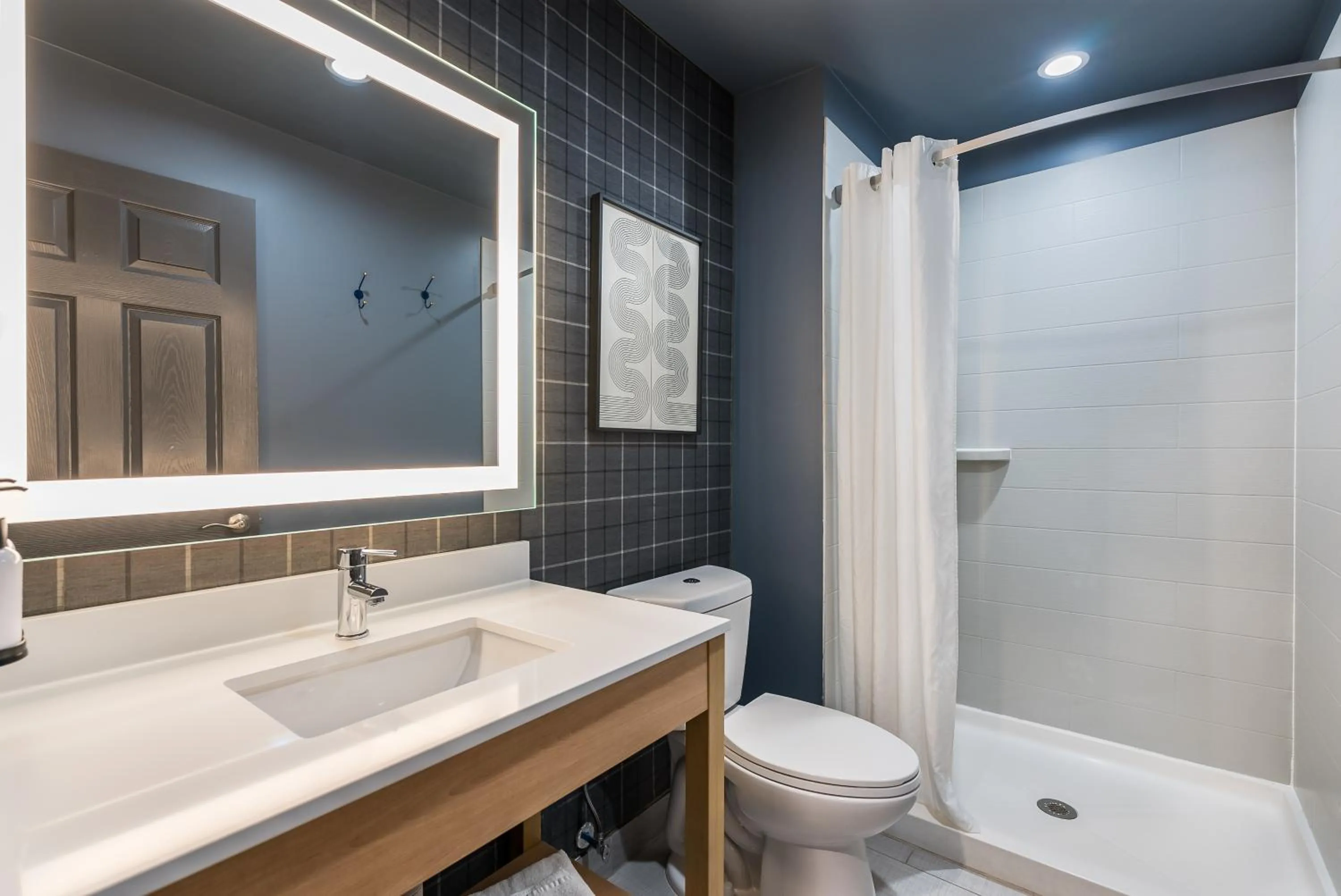 Bathroom in Ardsley Acres Hotel Court