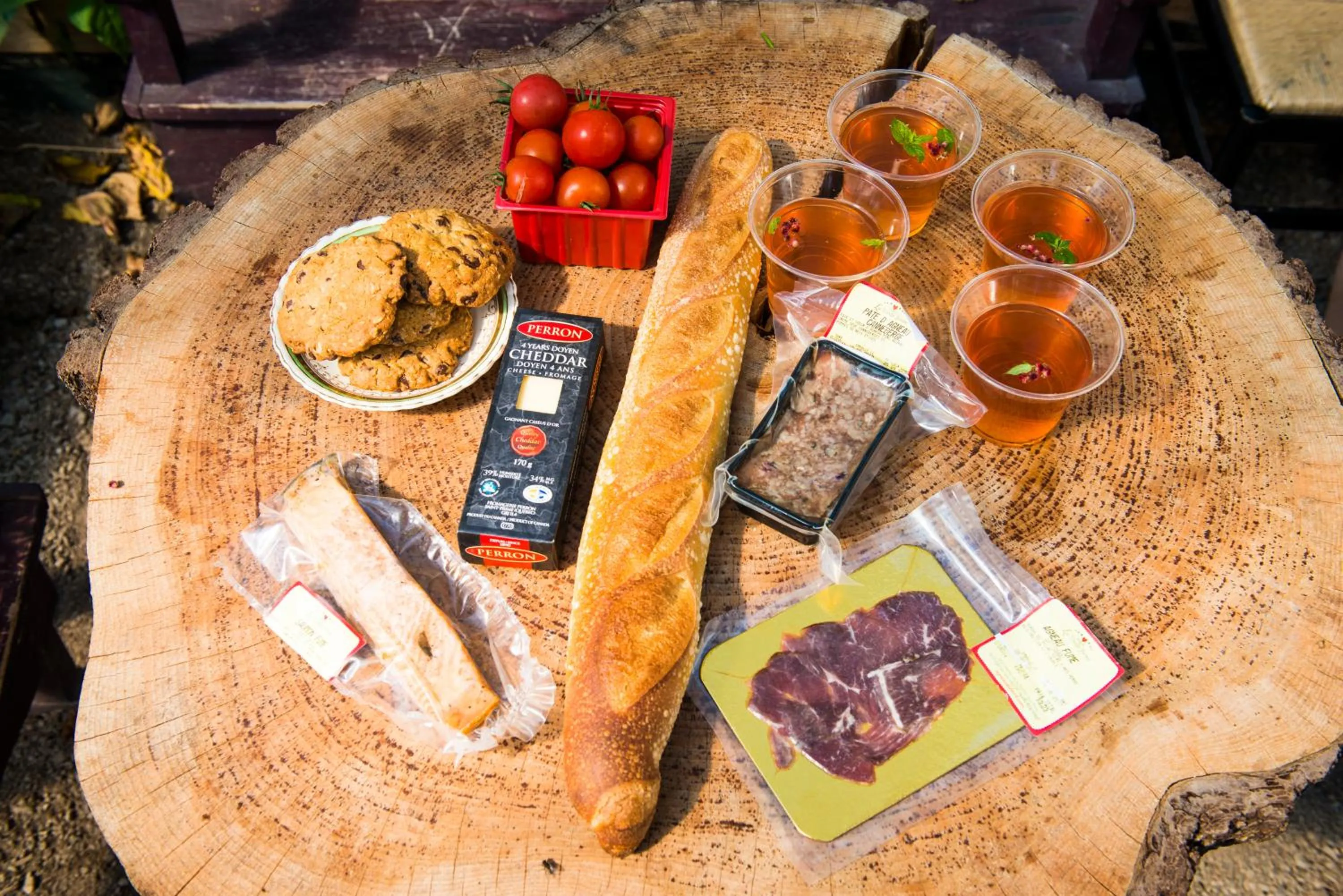 Food and drinks in La vieille ferme, Écogîte