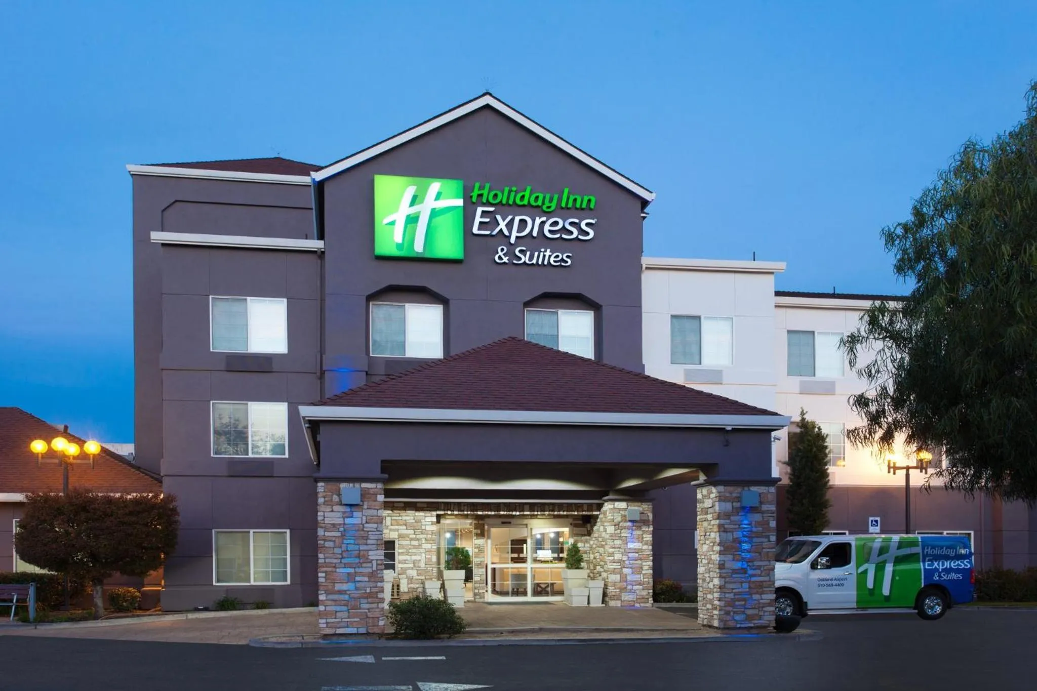 Property building in Holiday Inn Express & Suites Oakland - Airport by IHG