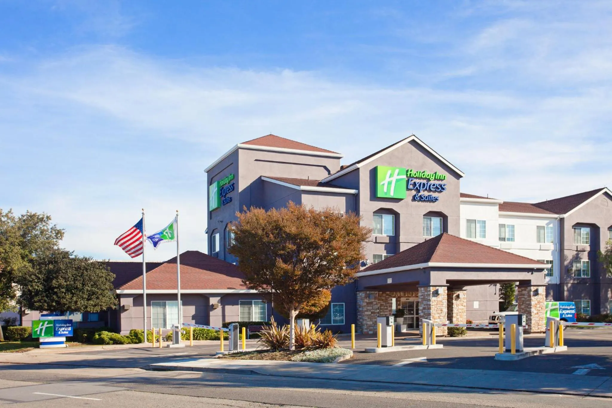 Property building in Holiday Inn Express & Suites Oakland - Airport by IHG