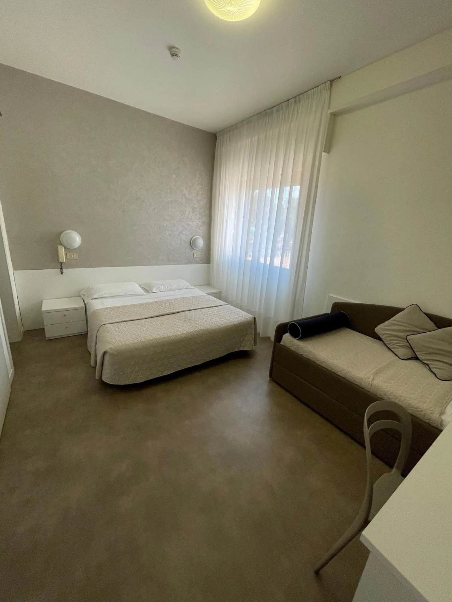 Bedroom, Bed in Hotel Cristina