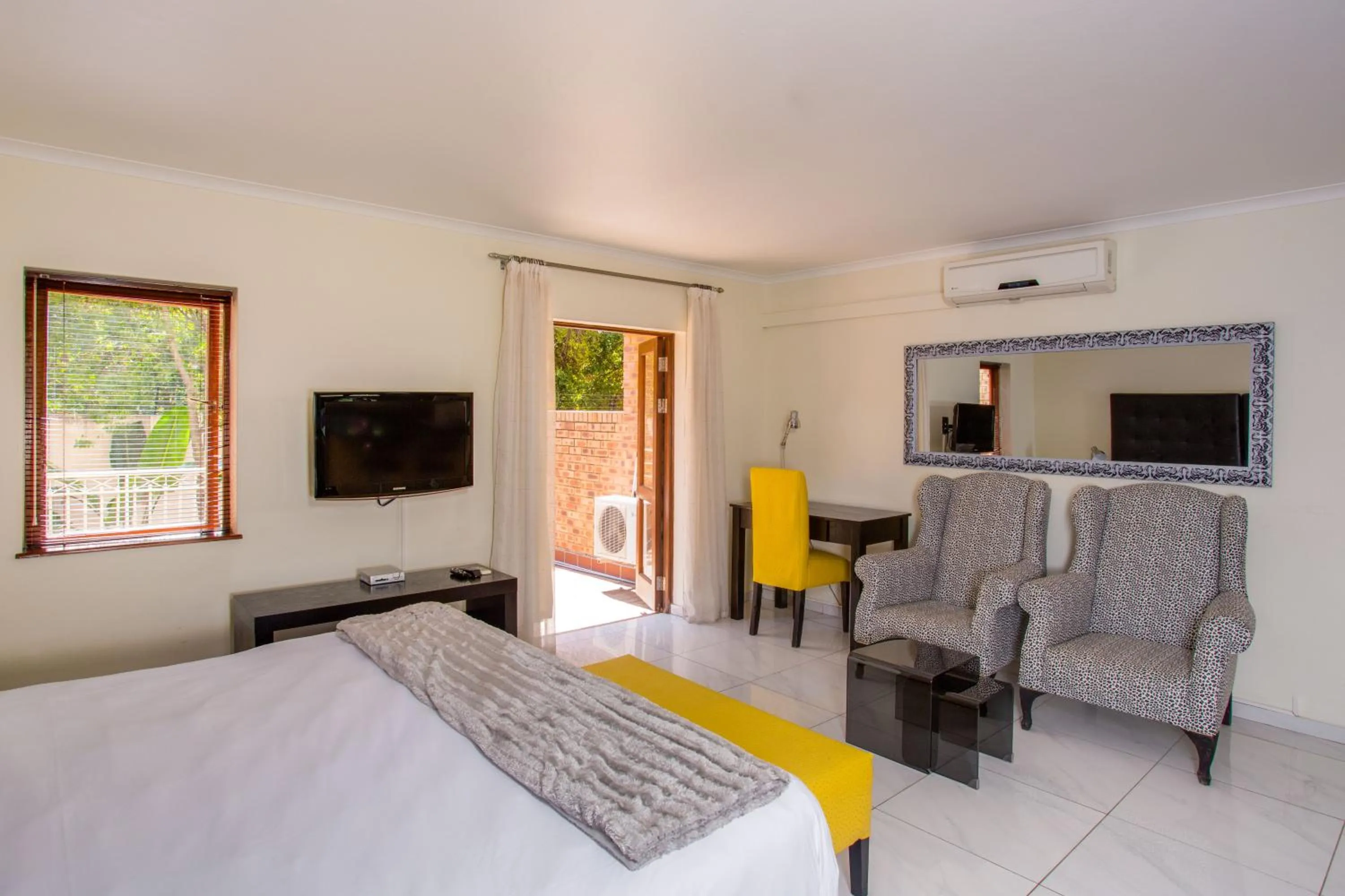 Bed in Sandton Times Square