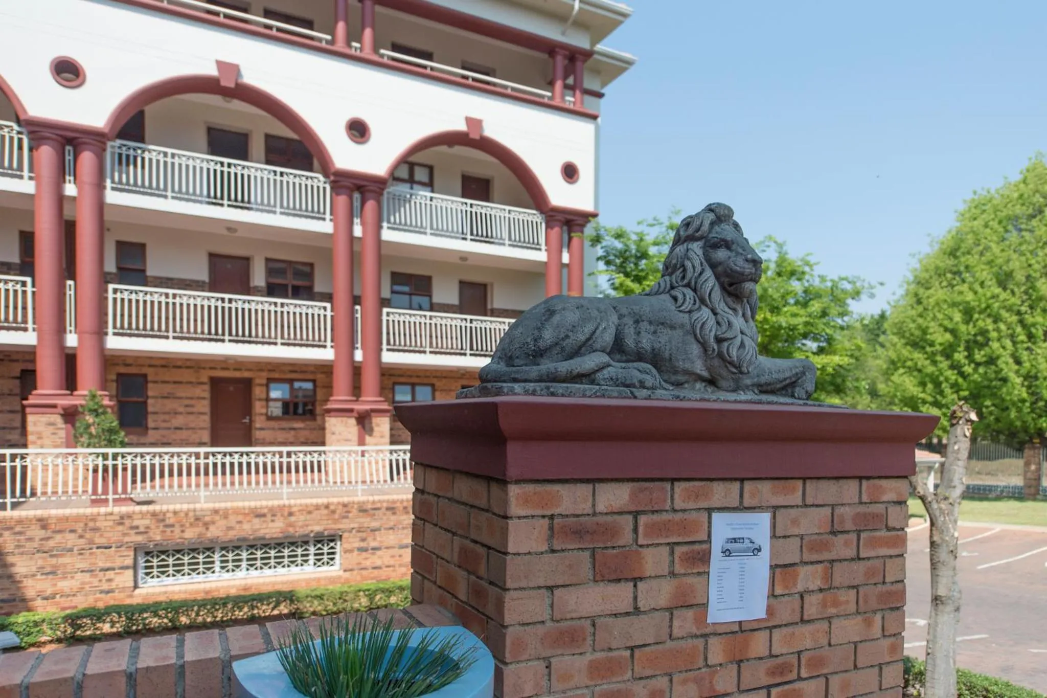Facade/entrance in Sandton Times Square