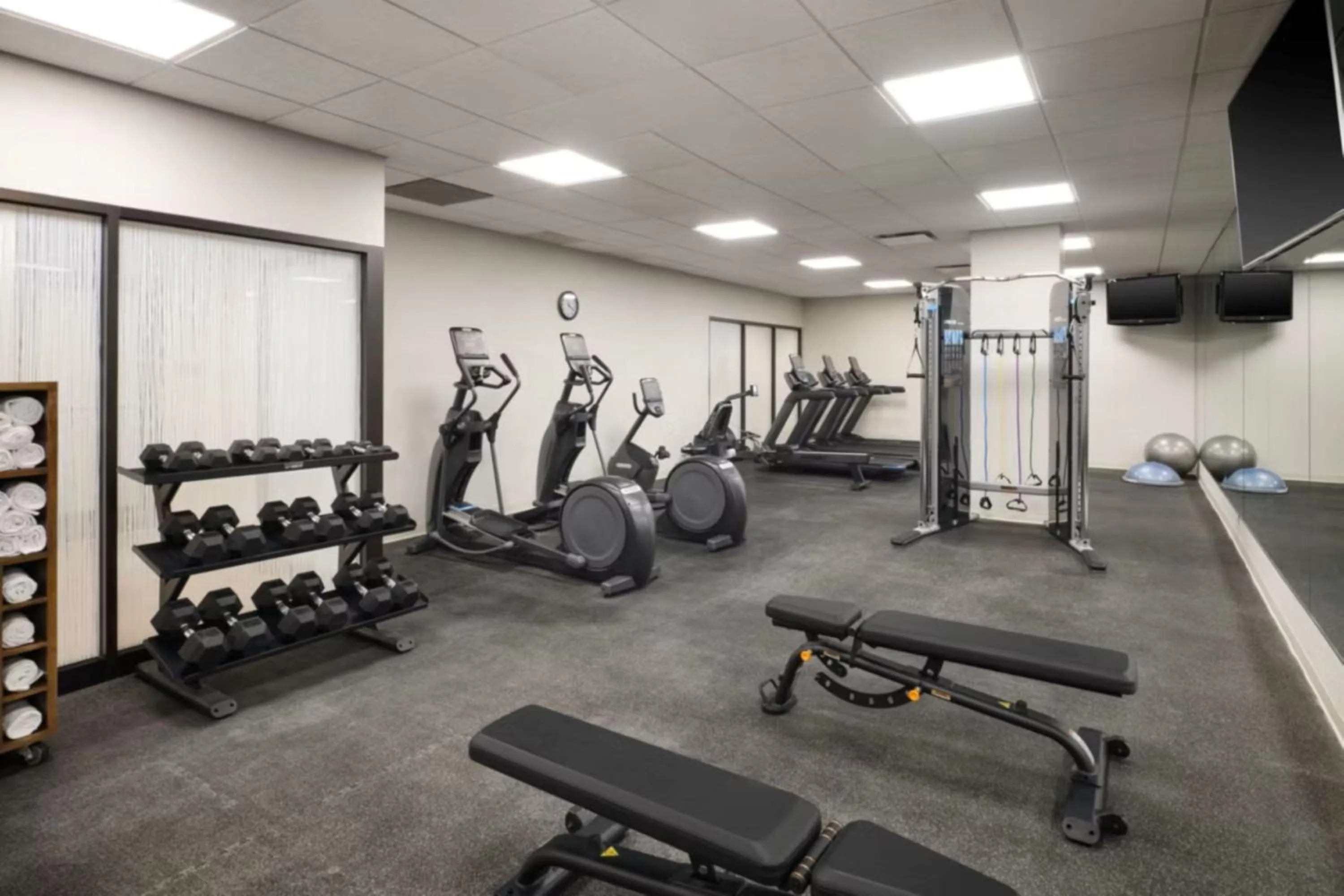 Fitness centre/facilities in Staybridge Suites Chicago O'Hare - Rosemont by IHG