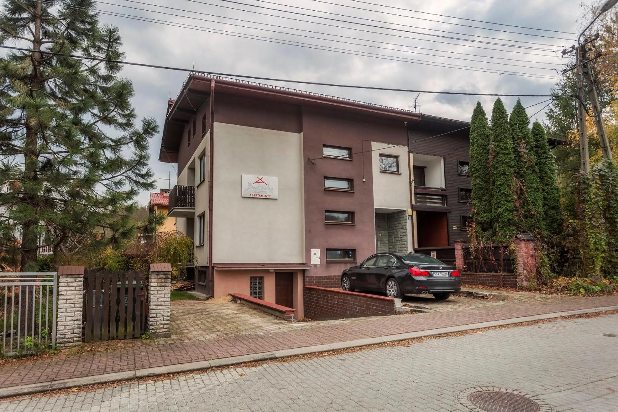 Facade/entrance in Bastówka Apartamenty