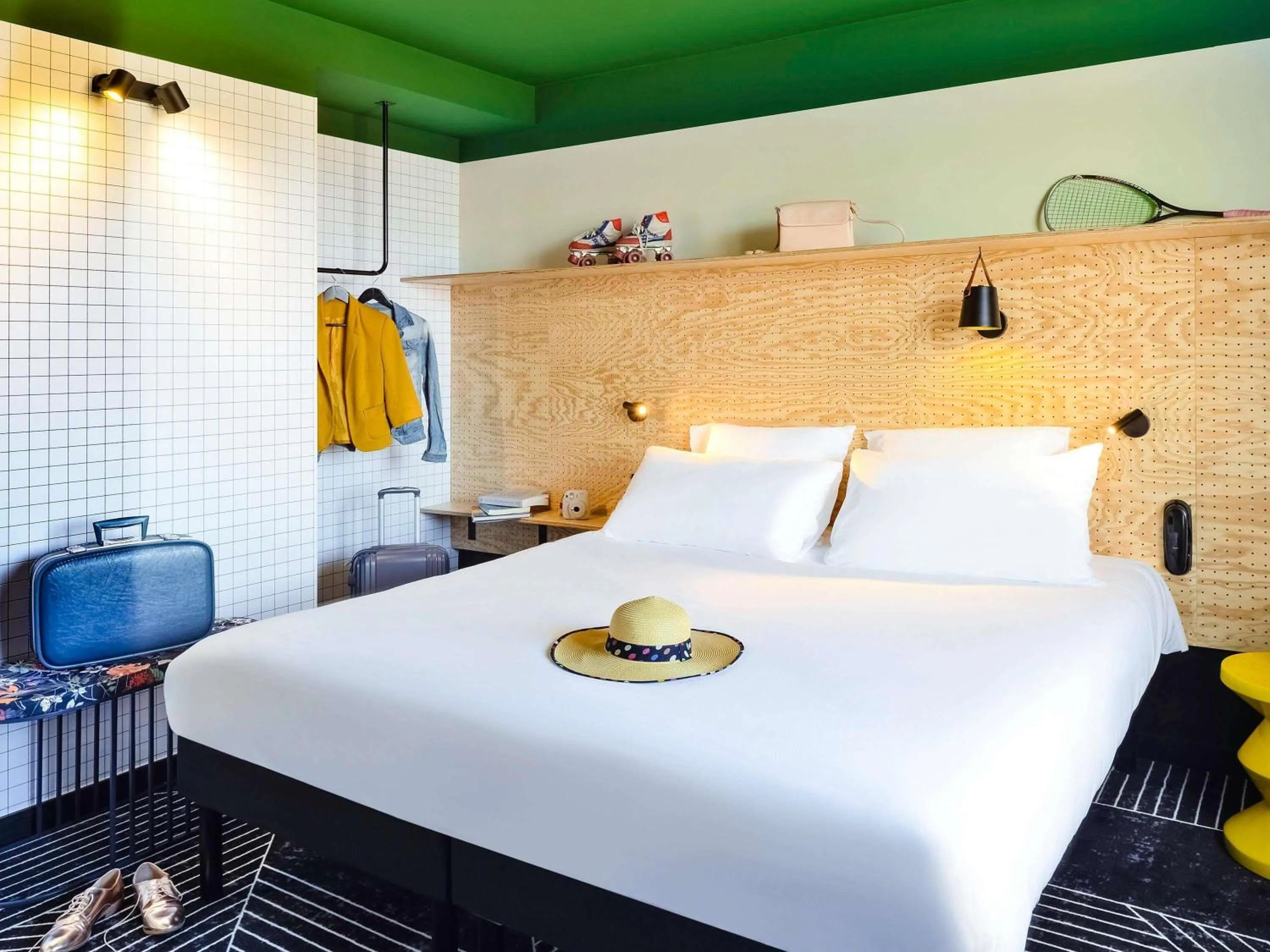 Property building, Bed in ibis Styles Lyon Meyzieu Arena Stadium