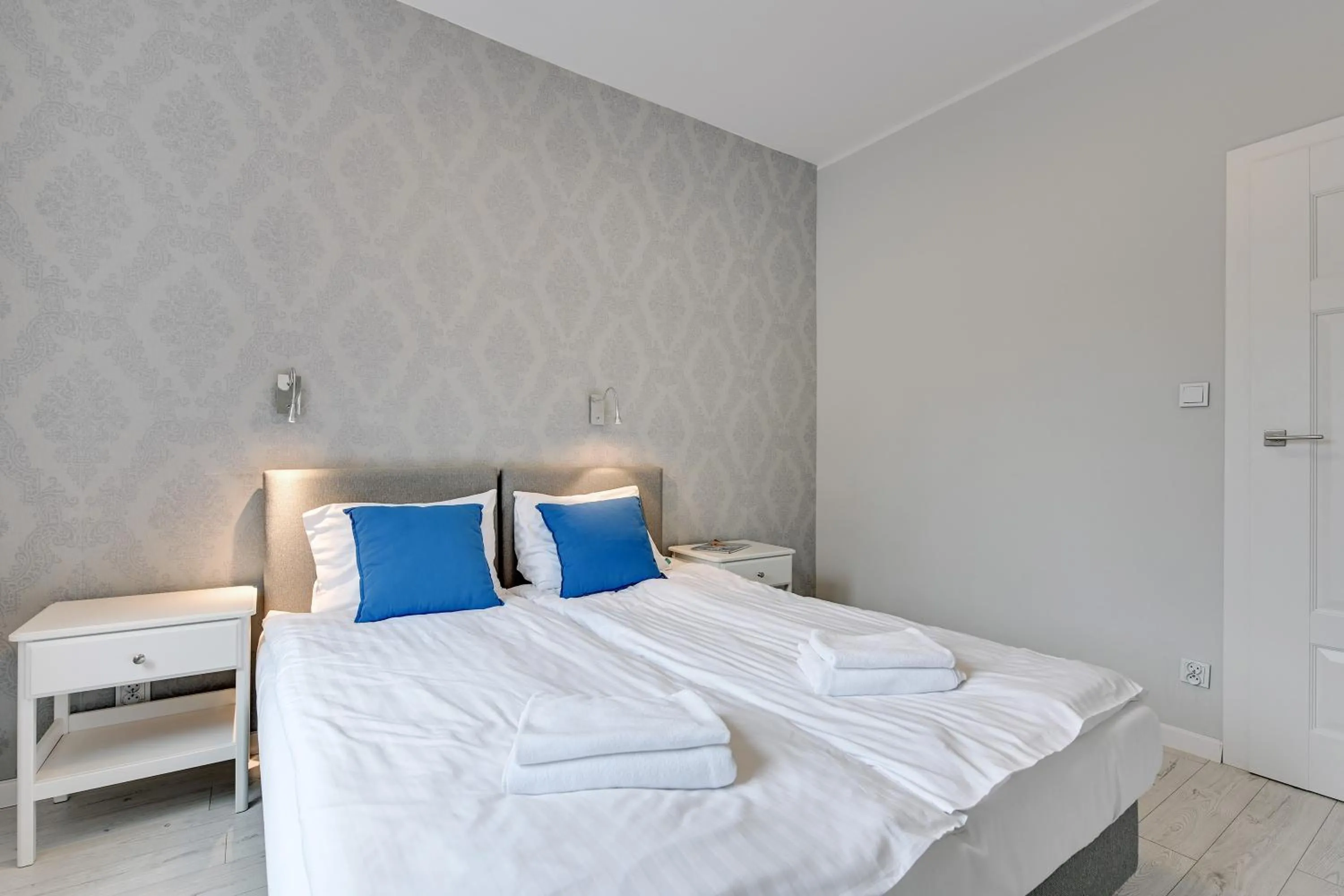 Bedroom, Bed in Comfort Apartments Old Town