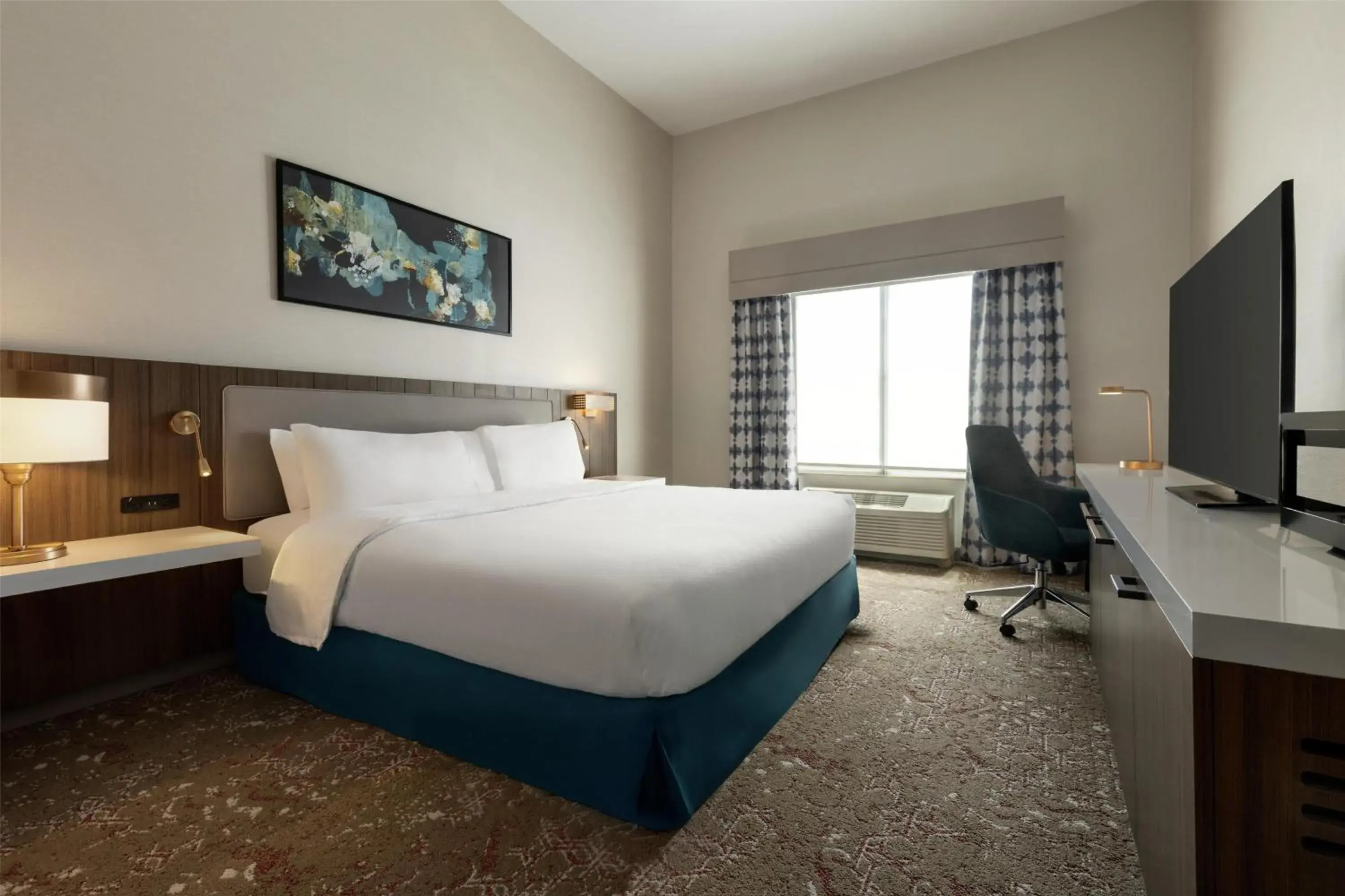 King Room with Bath Tub - Mobility Access in Hilton Garden Inn Riverhead King Room with Bath Tub - Mobility Access in Hilton Garden Inn Riverhead