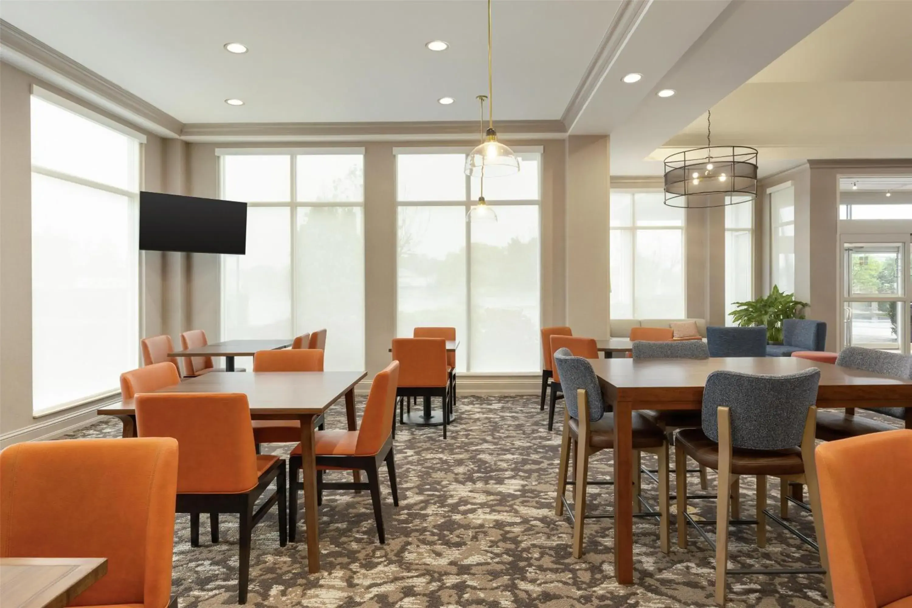 Restaurant/places to eat in Hilton Garden Inn Riverhead Restaurant/places to eat in Hilton Garden Inn Riverhead