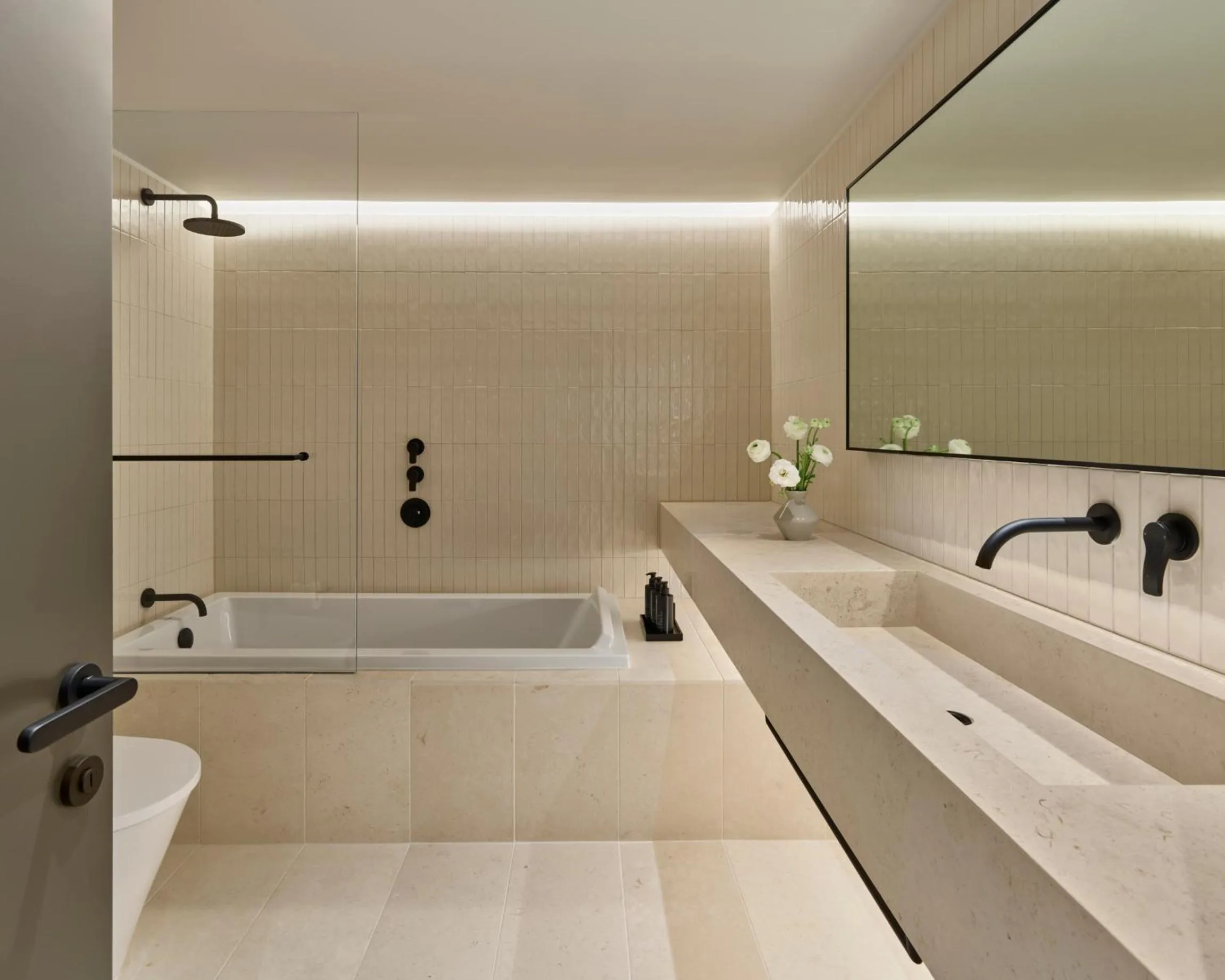 Bathroom in Hotel AKA Alexandria