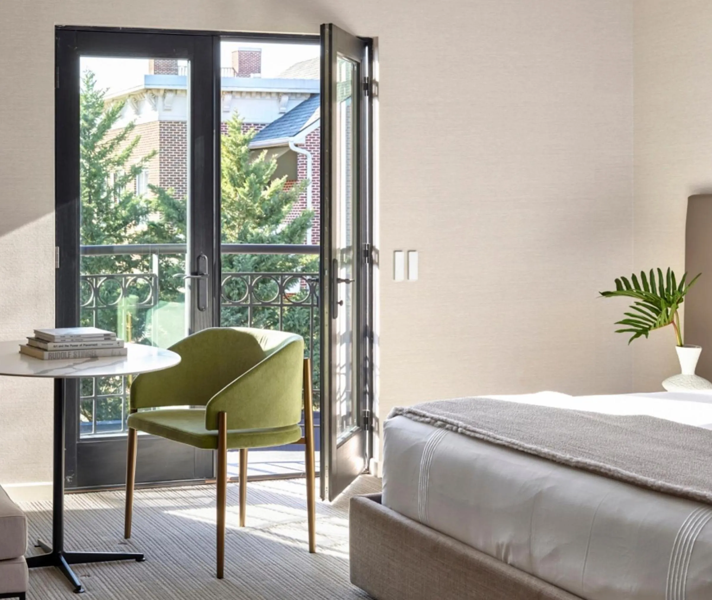 View (from property/room), Bed in Hotel AKA Alexandria