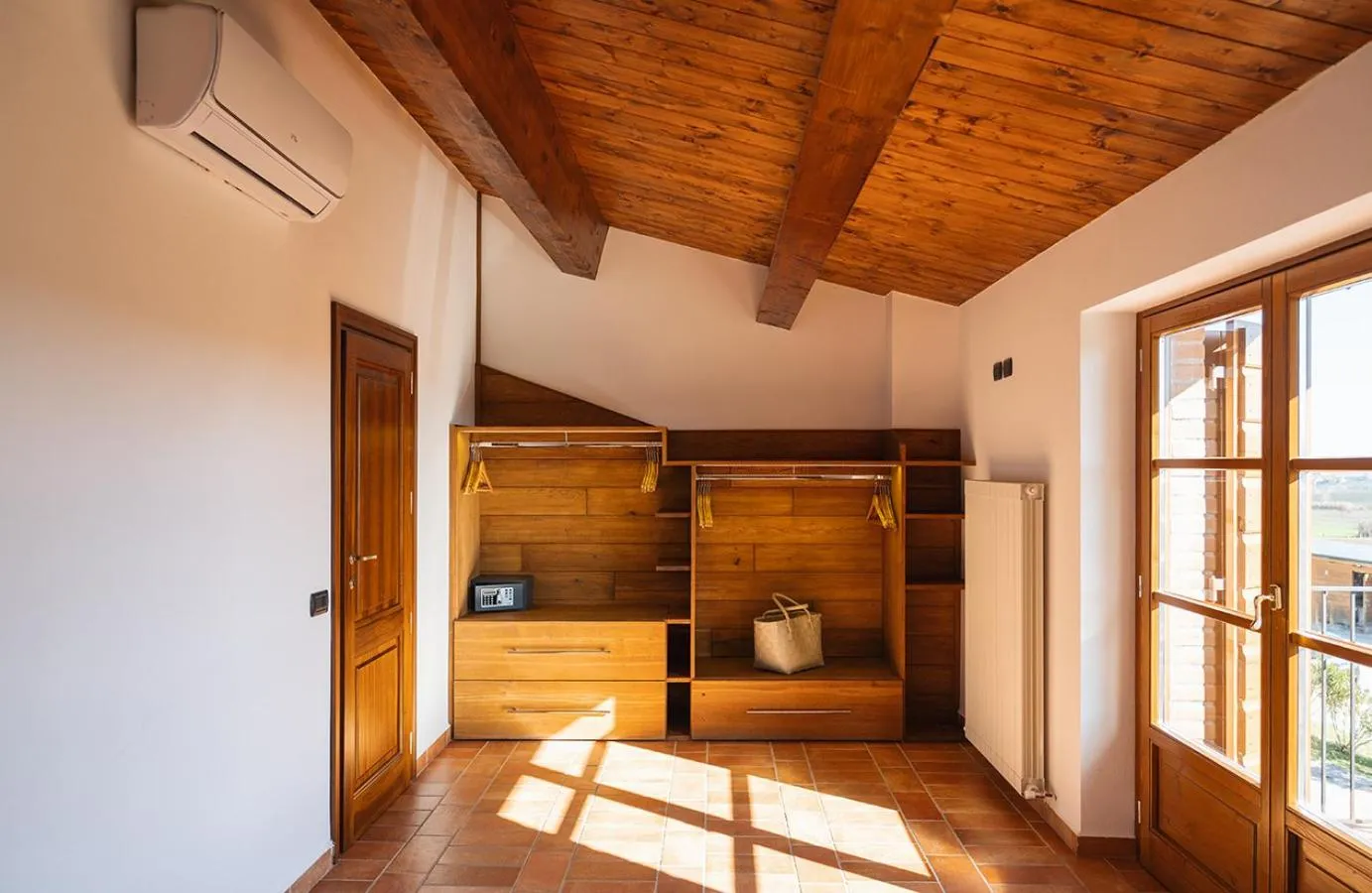 Balcony/Terrace, Bed in Terra Antica - Resort, Winery & SPA