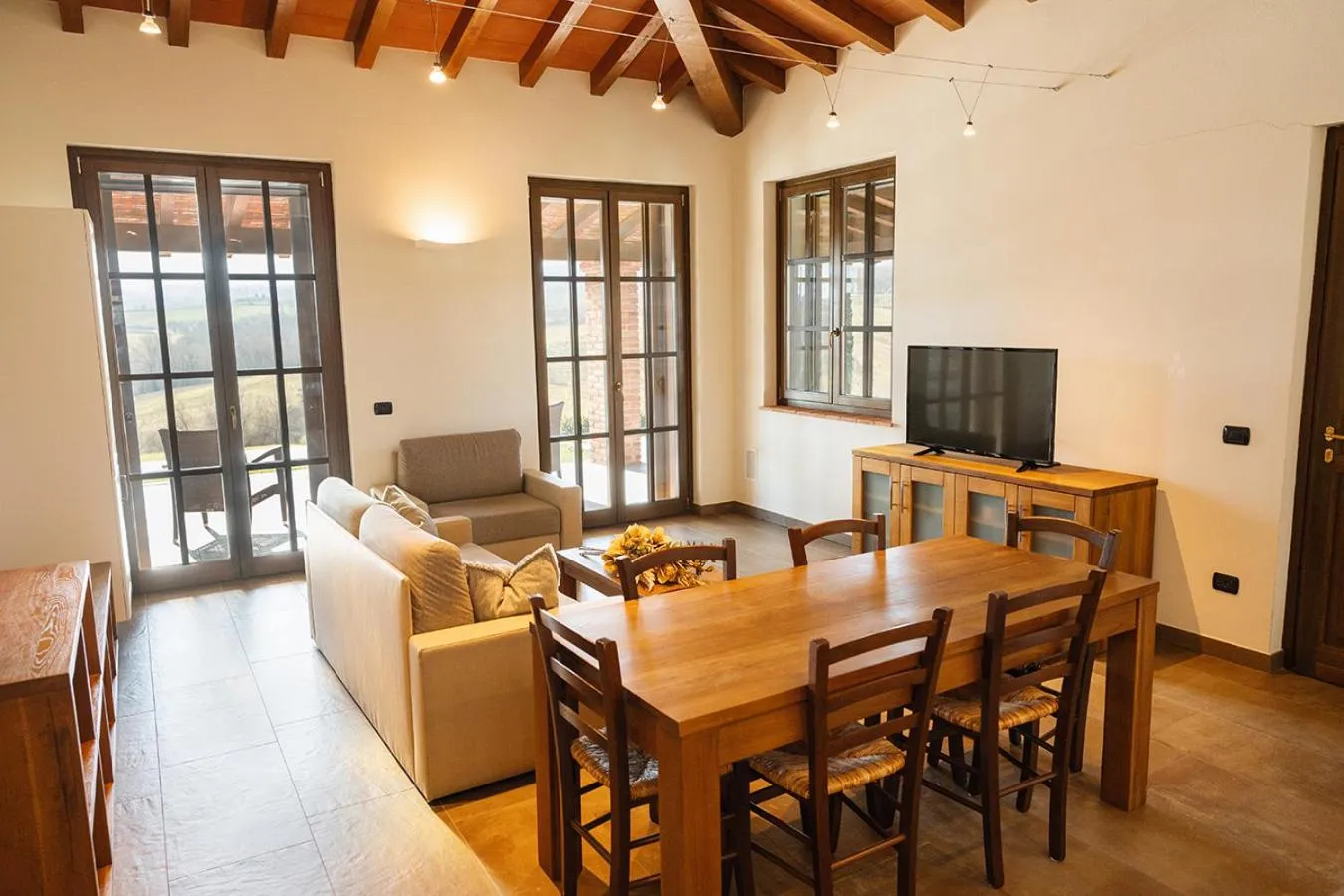 Communal lounge/ TV room in Terra Antica - Resort, Winery & SPA