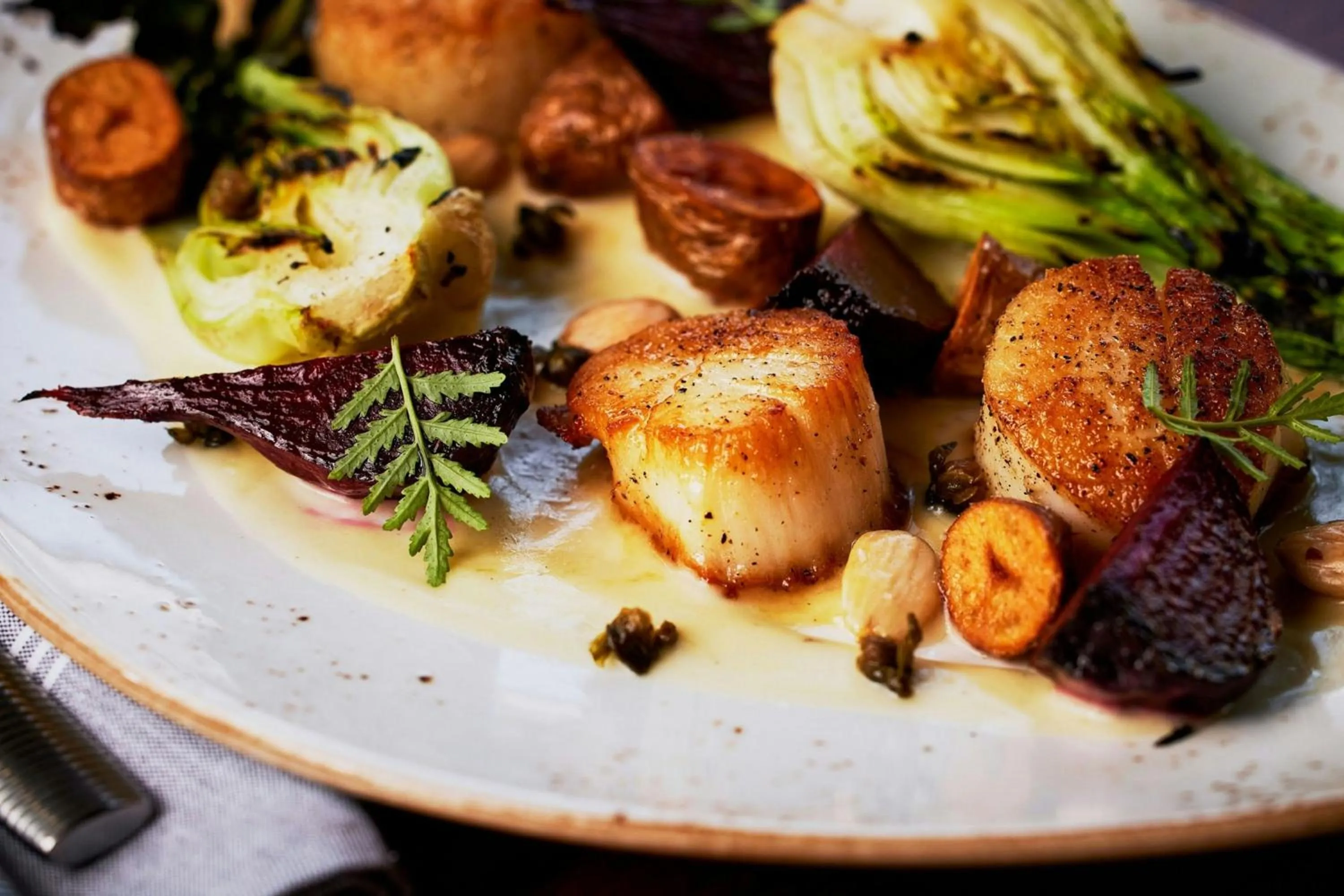 Restaurant/places to eat in The Union Station Nashville Yards, Autograph Collection