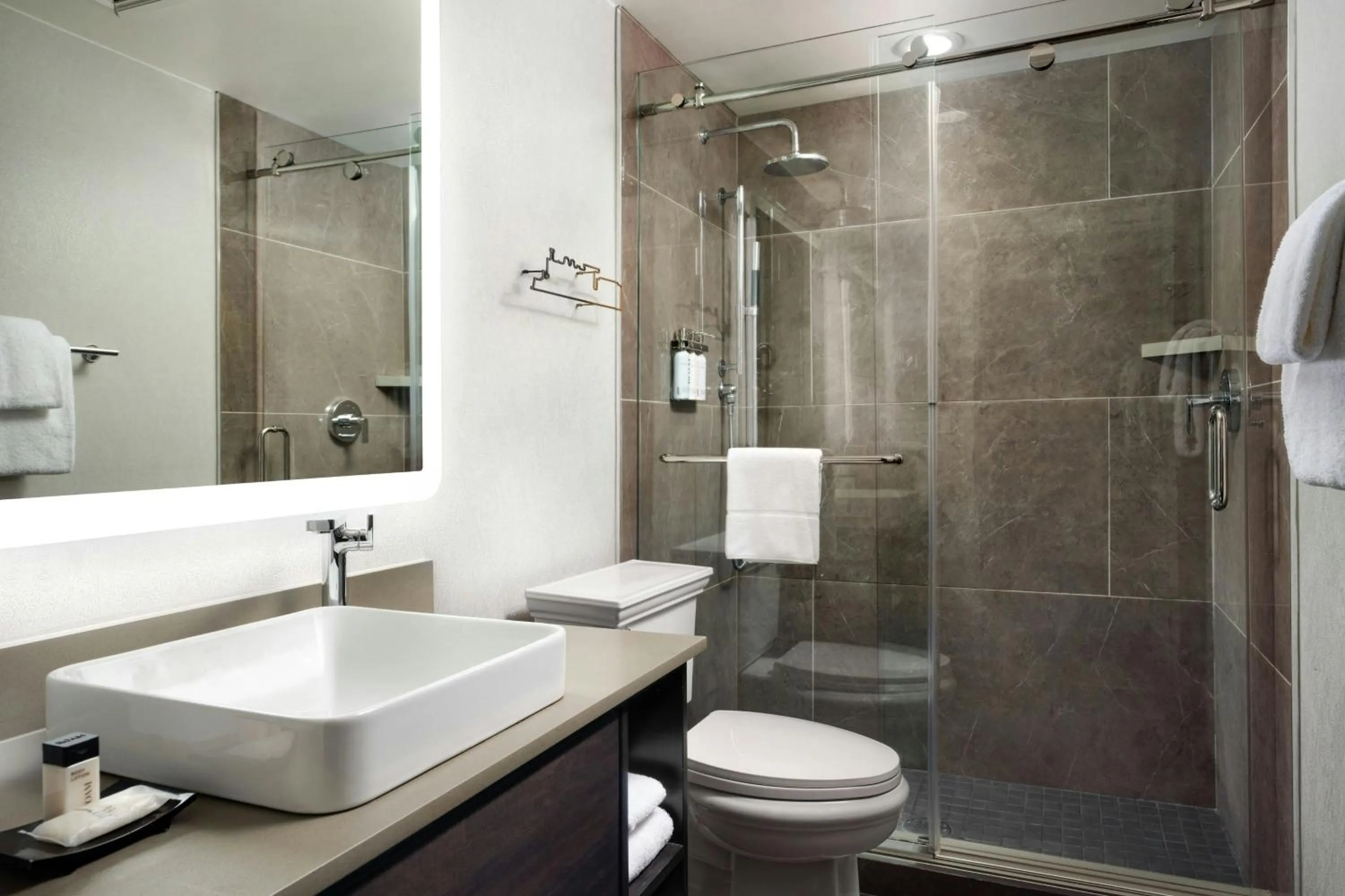 Bathroom in The Union Station Nashville Yards, Autograph Collection