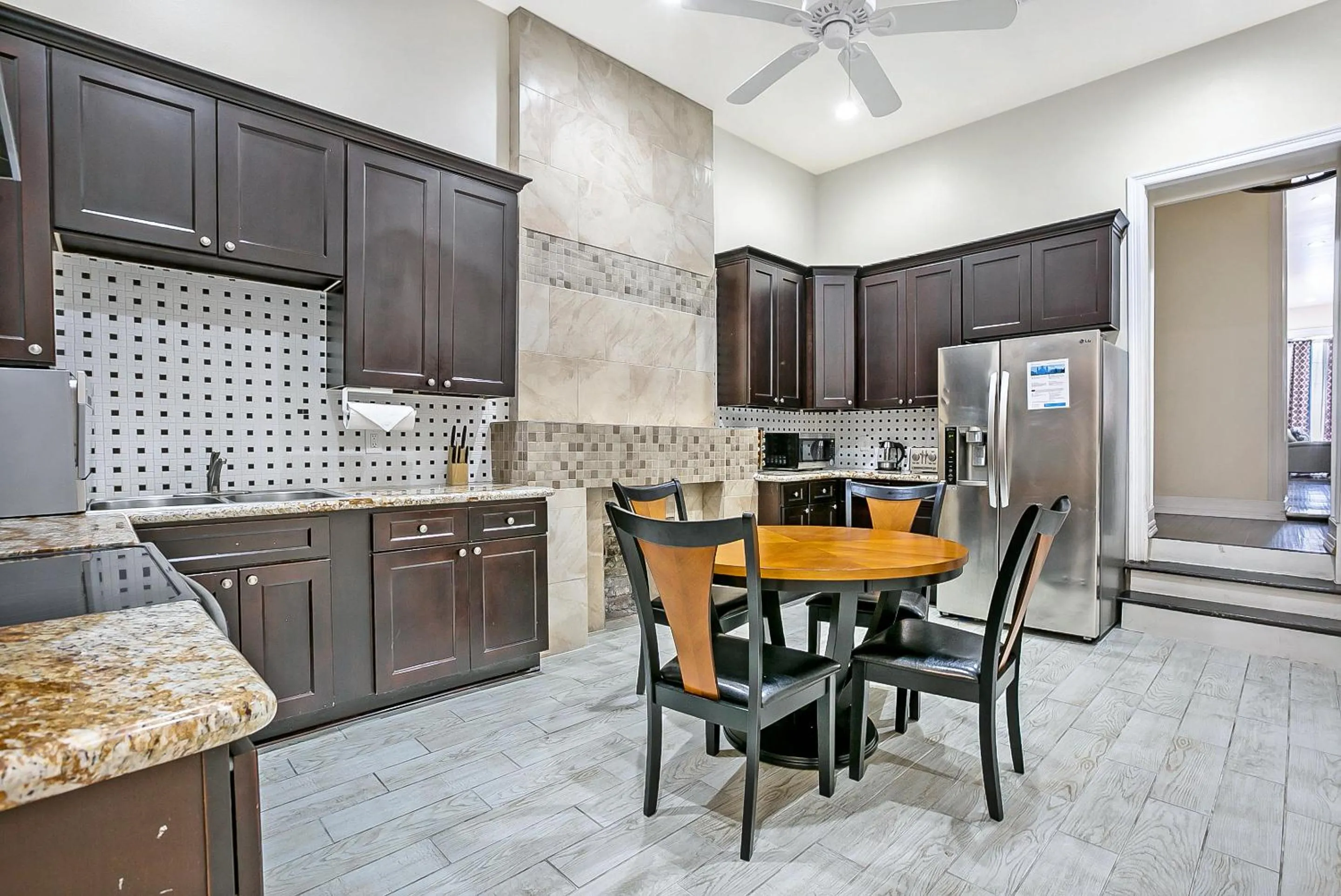 Dining area in Stylish 4BR condo in Downtown by Hosteeva