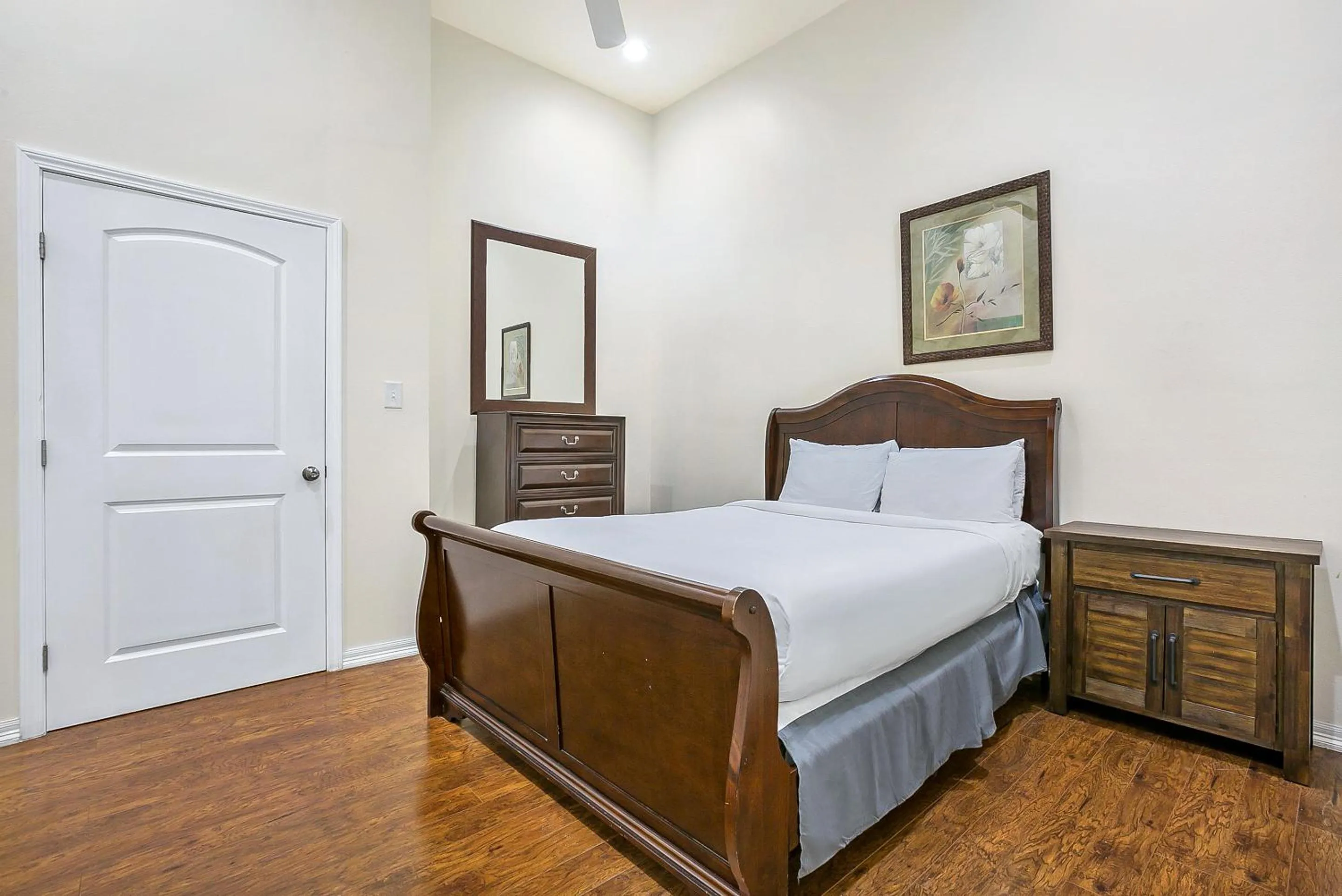 Bedroom, Bed in Stylish 4BR condo in Downtown by Hosteeva