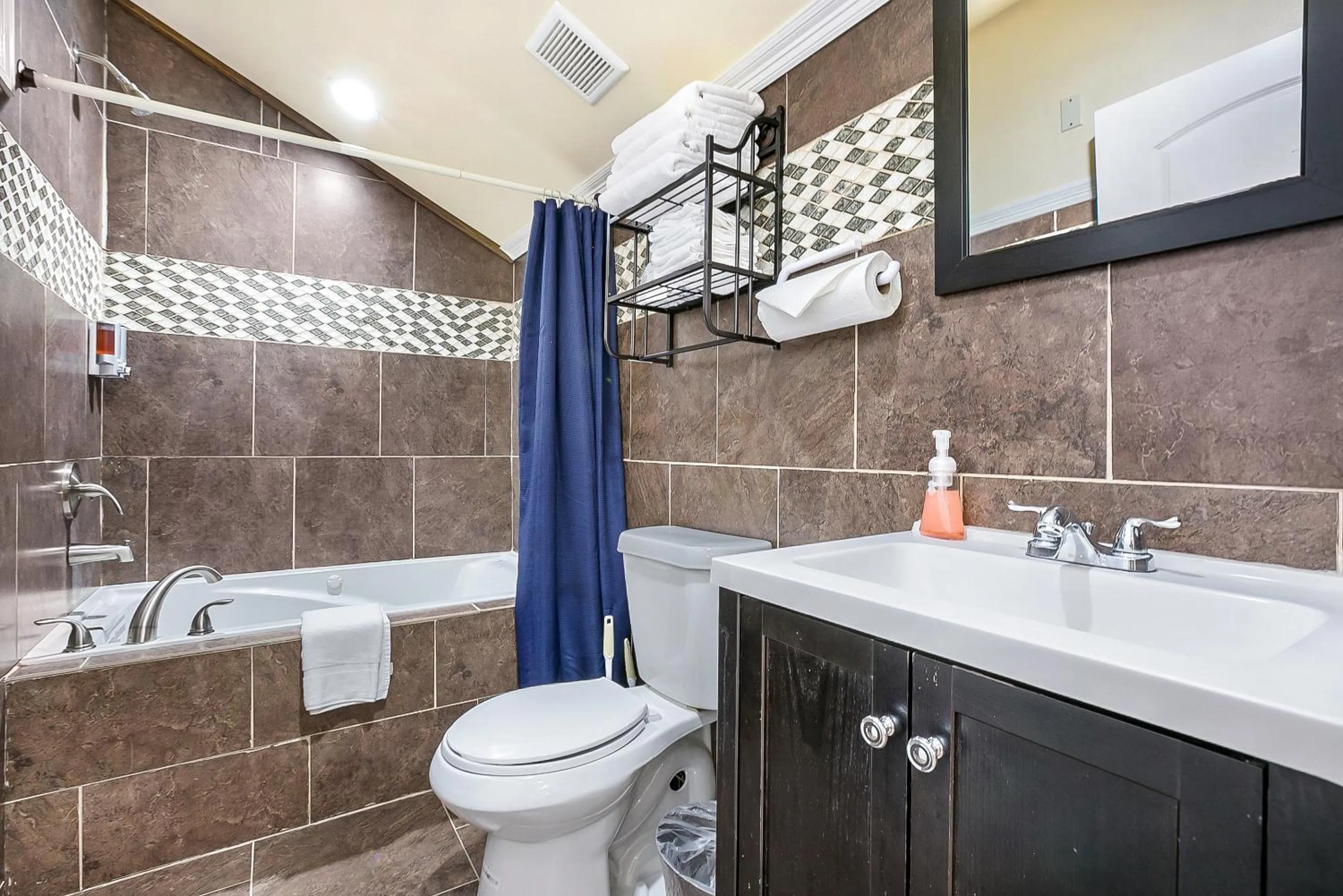Bathroom in Modern 4BR Penthouse in Downtown by Hosteeva