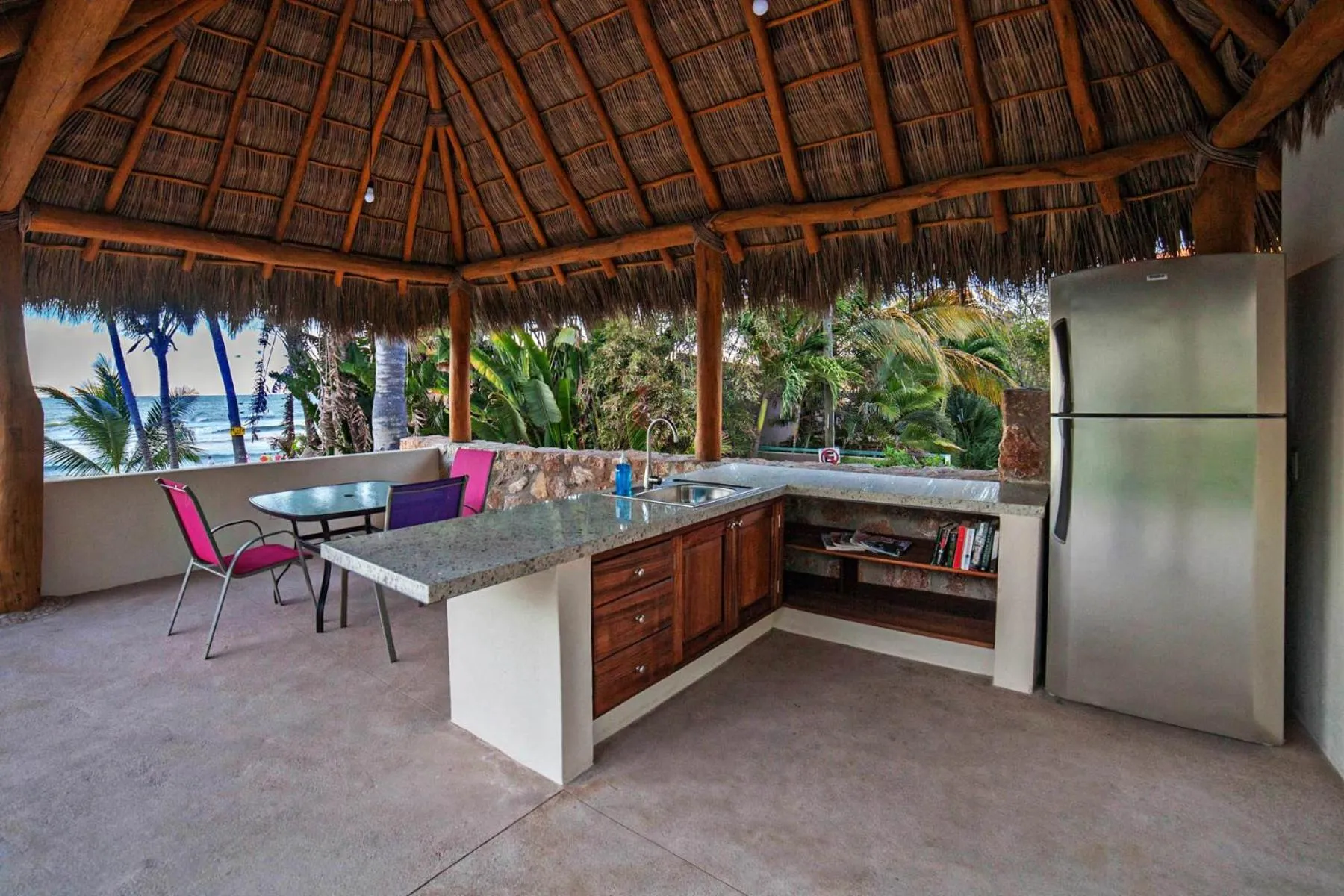 Kitchen or kitchenette in La Esquina