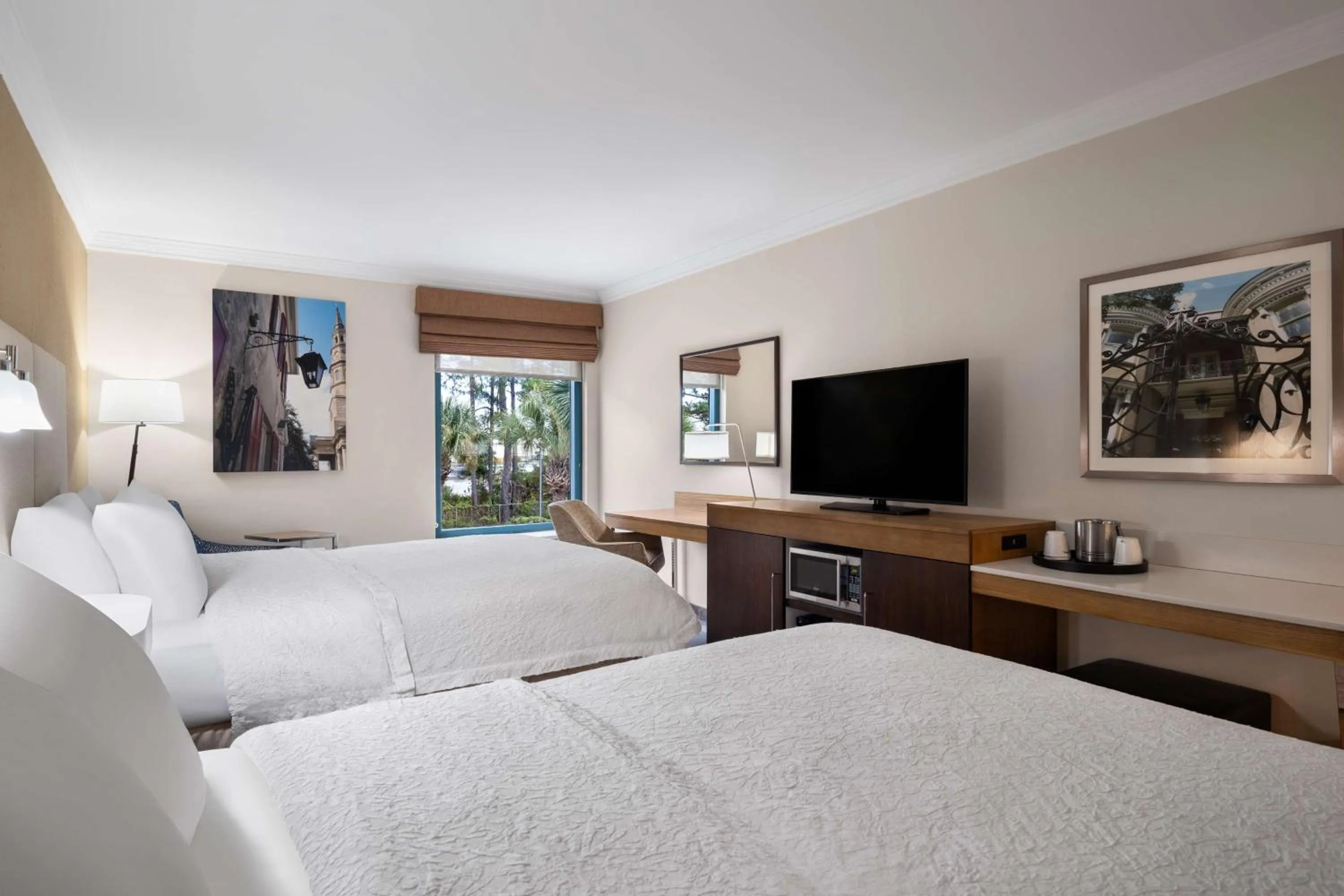 Bedroom, Bed in Hampton Inn Charleston North