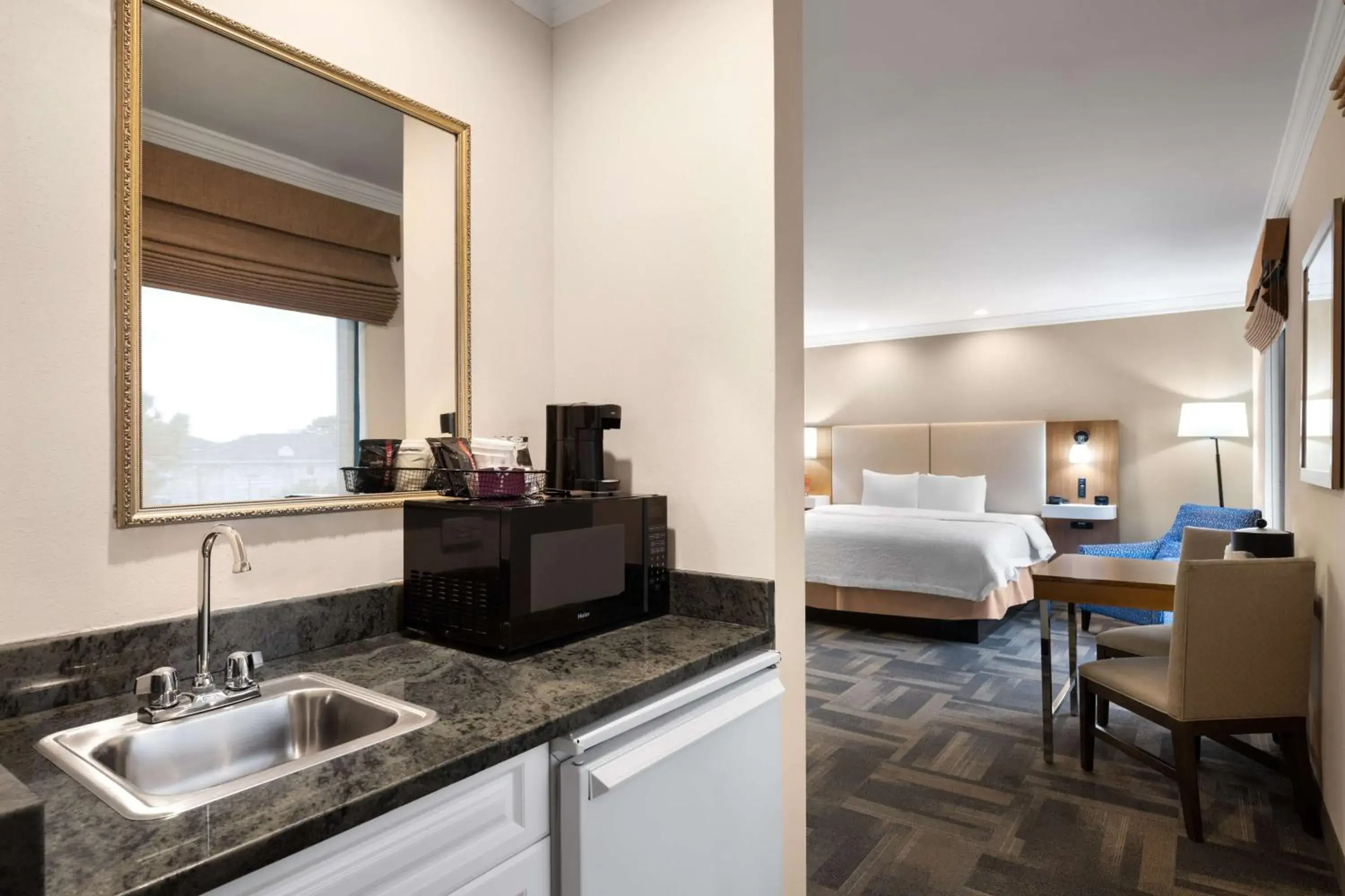 Bed in Hampton Inn Charleston North Bed in Hampton Inn Charleston North